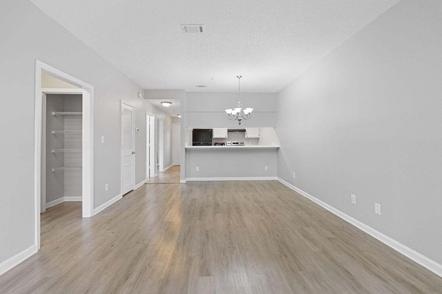 POINTE OF VIEW - Residential Lease