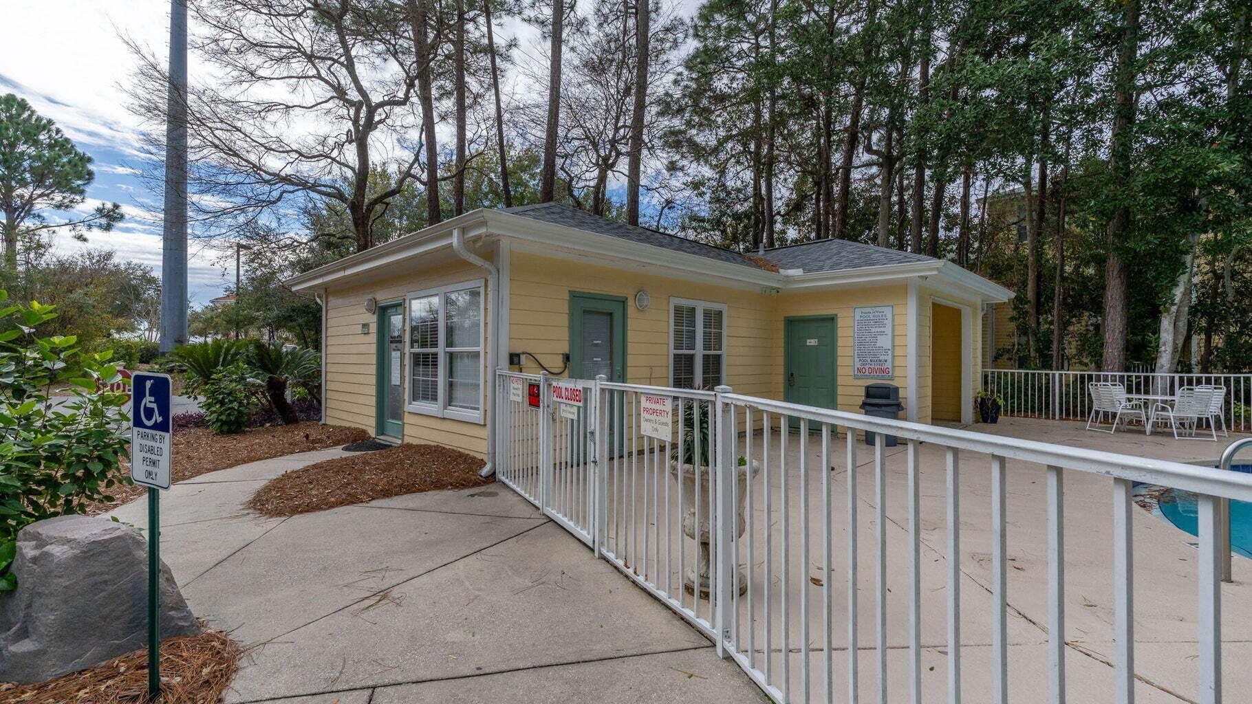 POINTE OF VIEW - Residential Lease