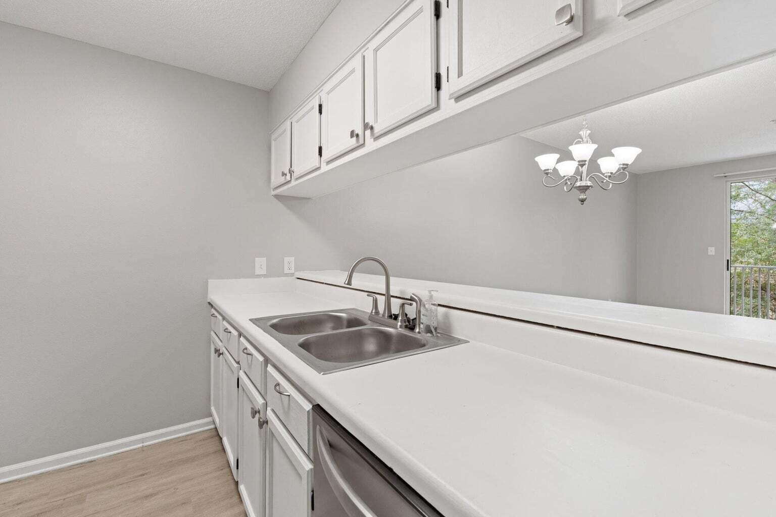 POINTE OF VIEW - Residential Lease