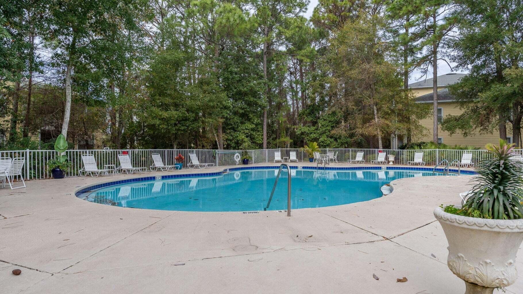 POINTE OF VIEW - Residential Lease