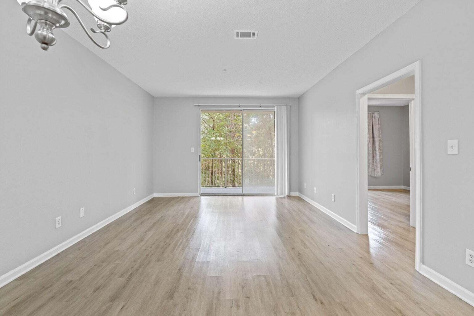 POINTE OF VIEW - Residential Lease