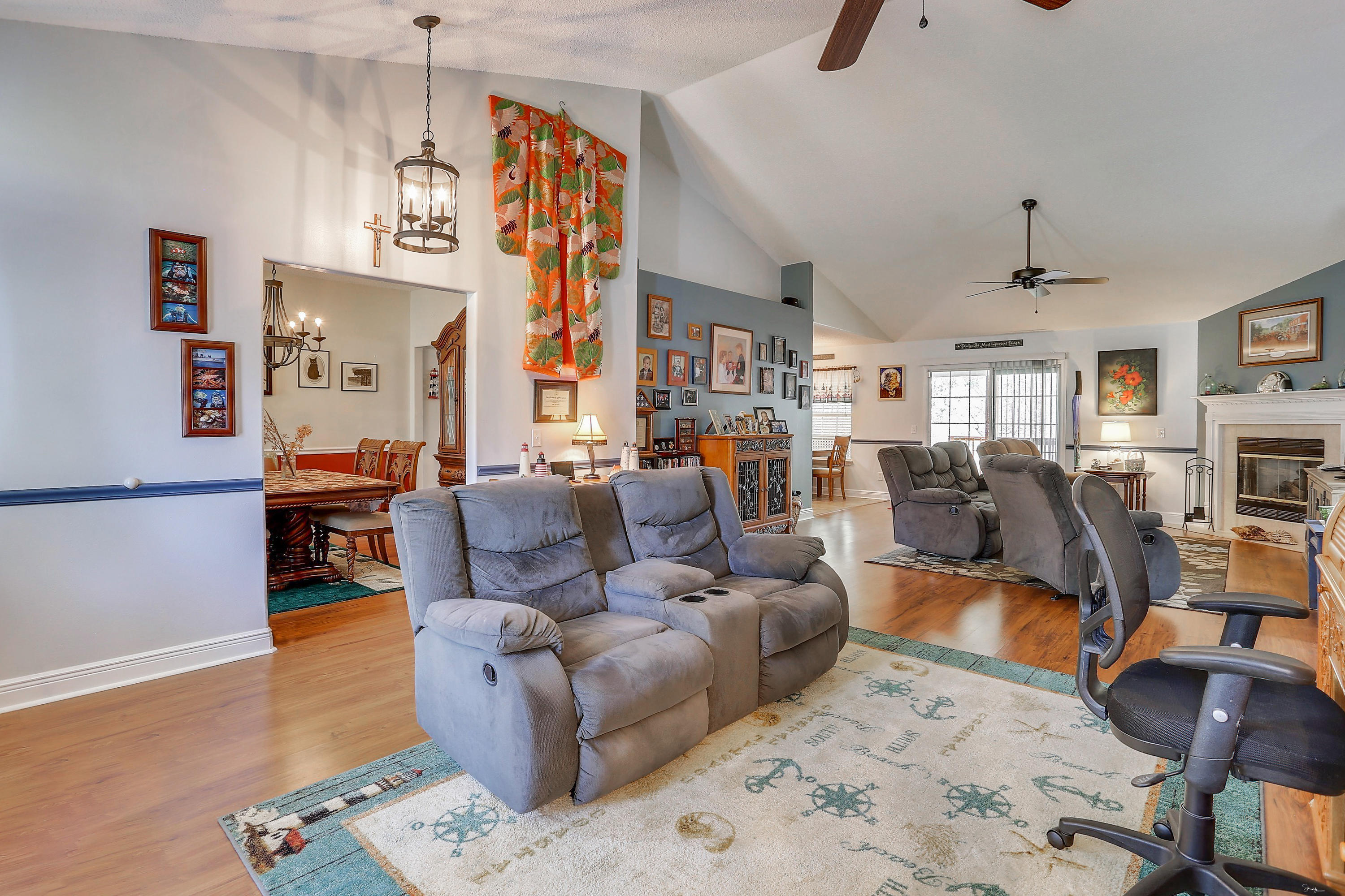 FOX VALLEY - Residential