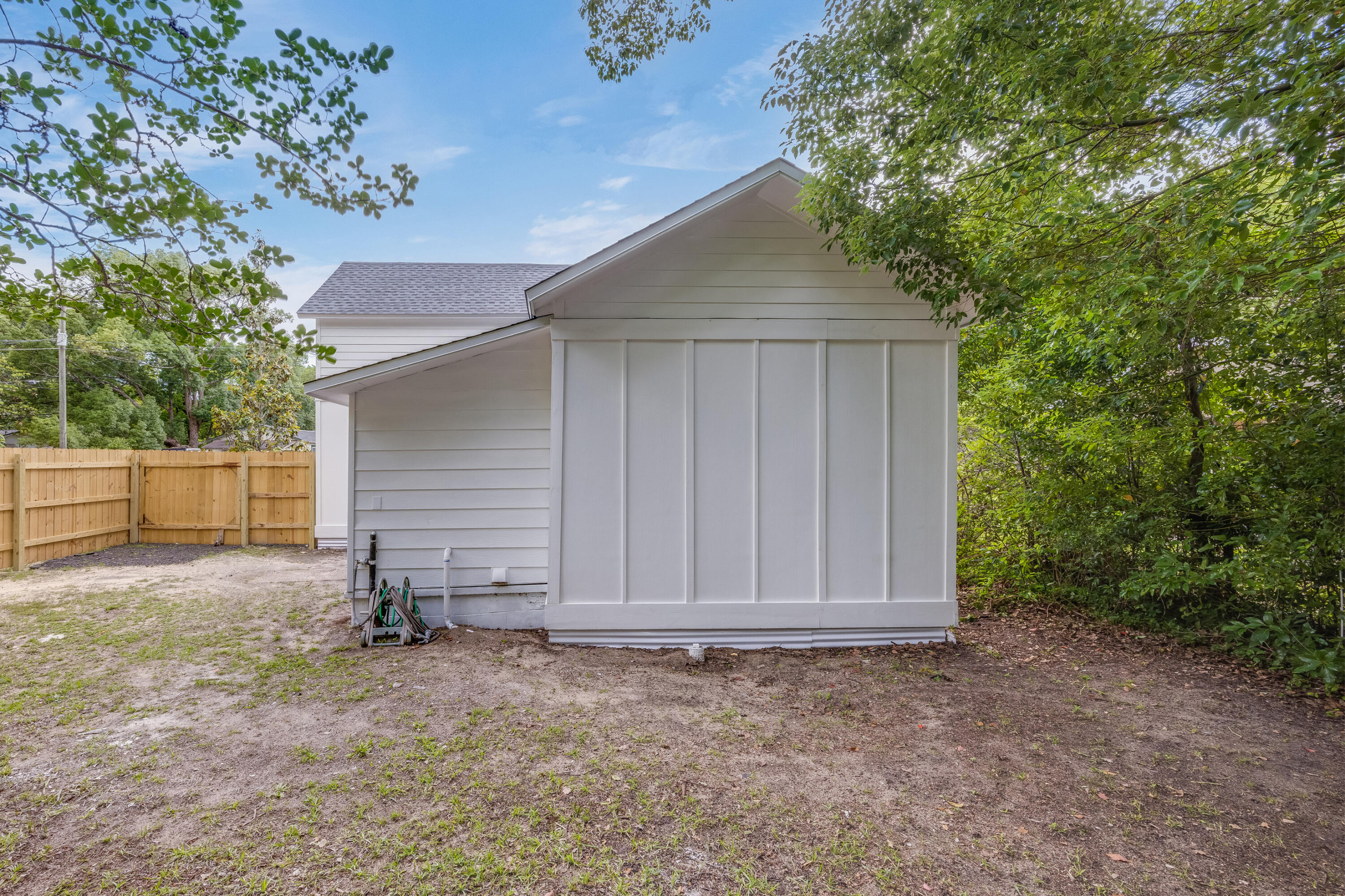 NO RECORDED SUBDIVISION - Residential
