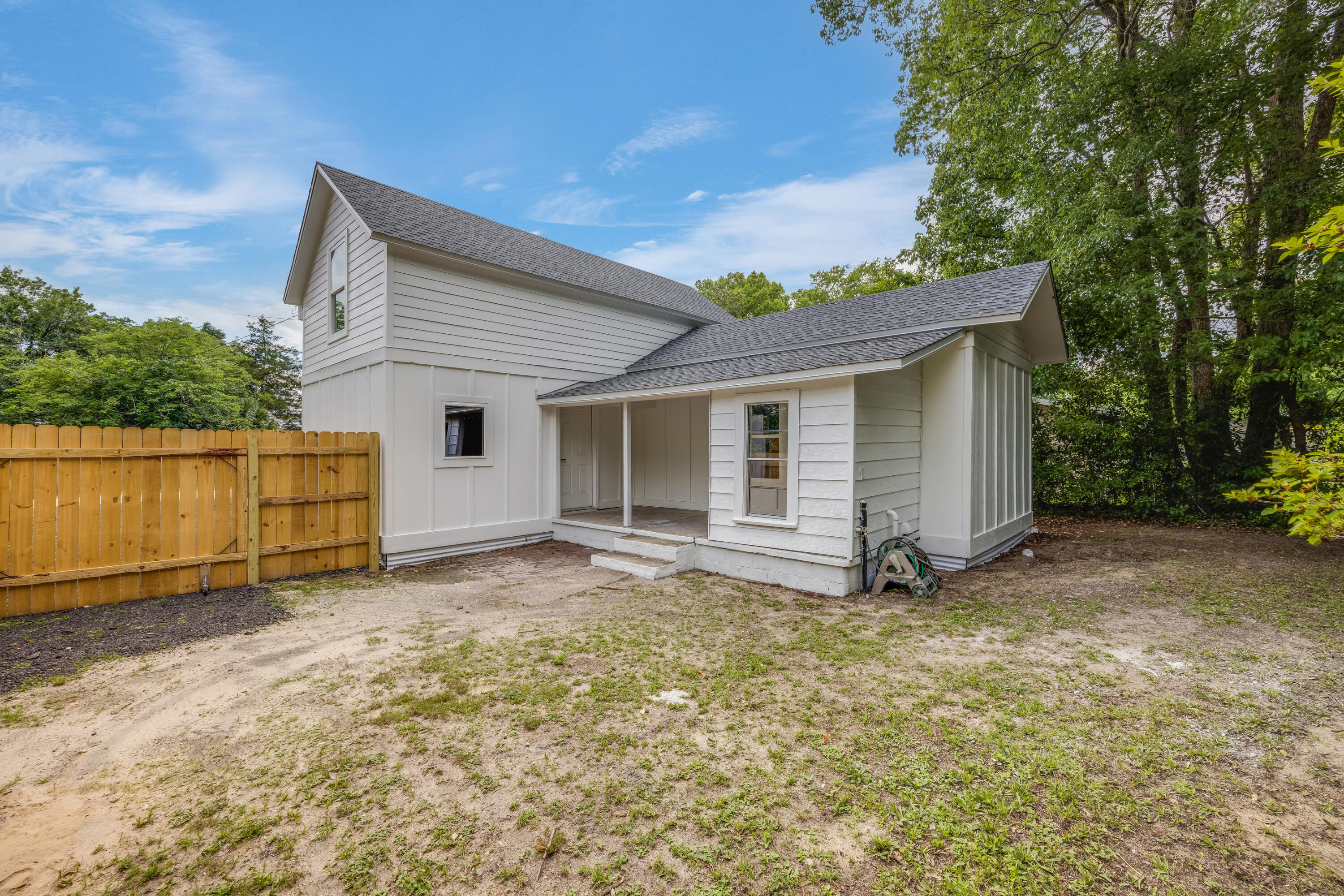 NO RECORDED SUBDIVISION - Residential