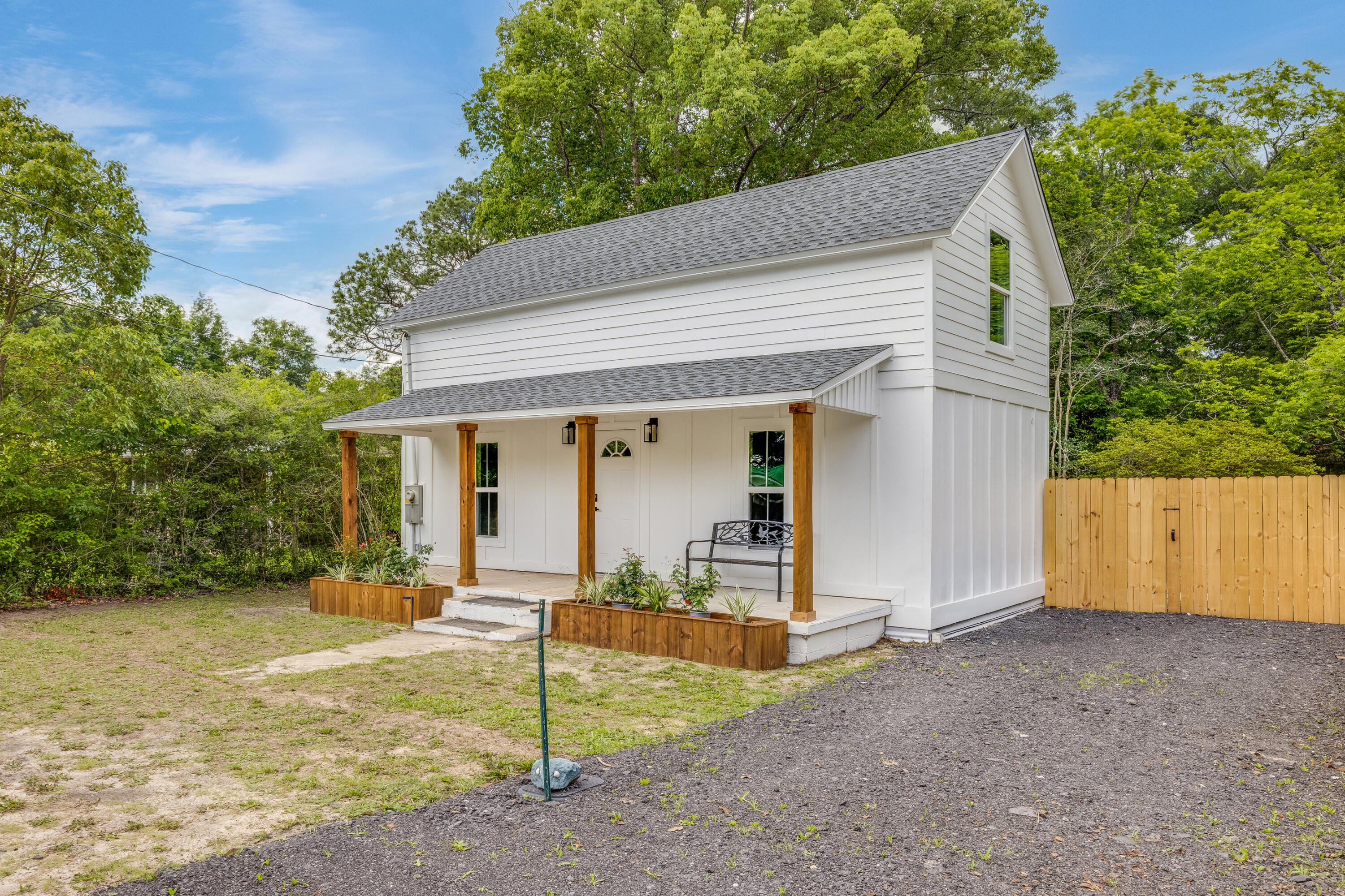 NO RECORDED SUBDIVISION - Residential