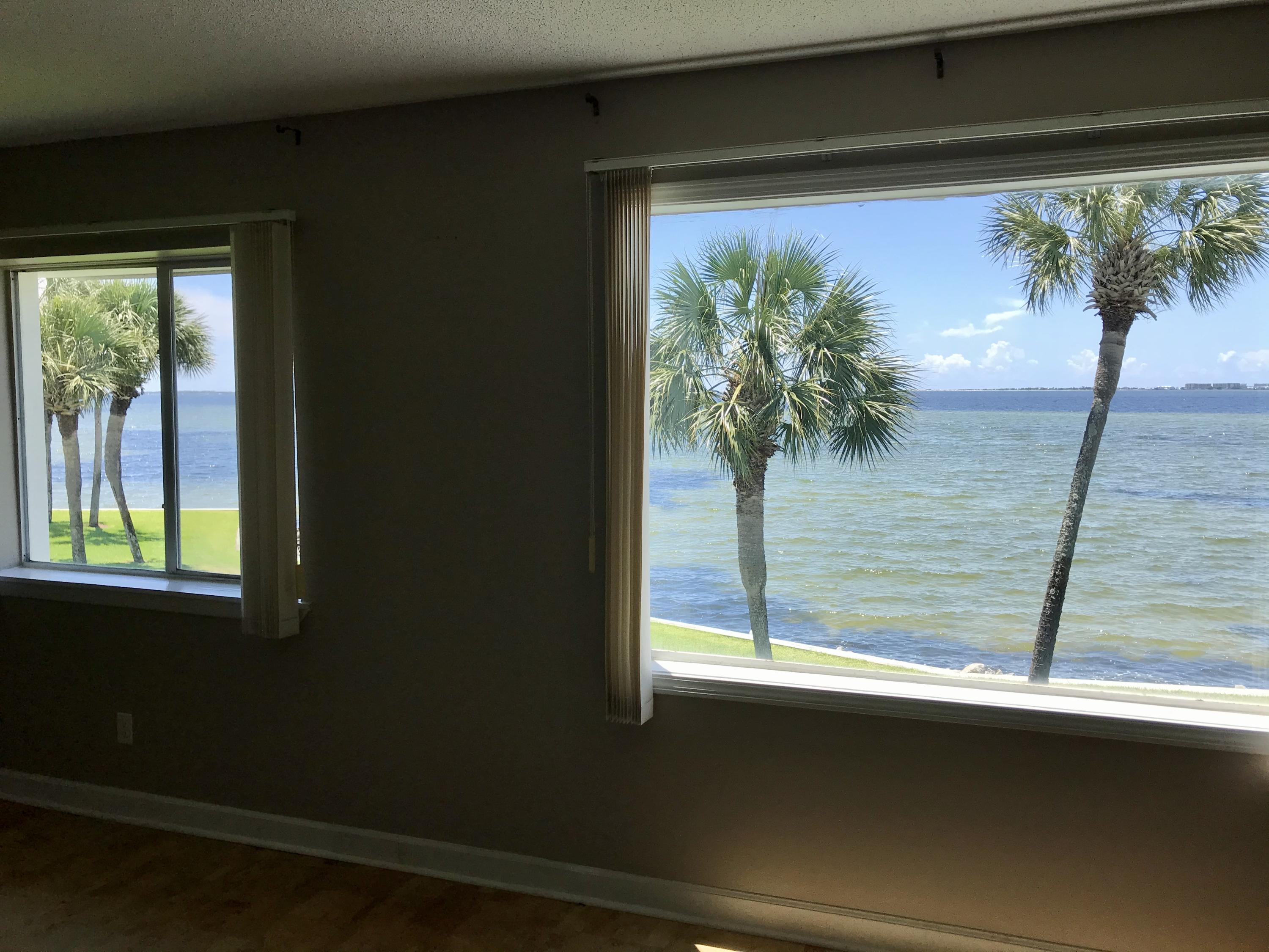 FINISTERRA CONDO - Residential