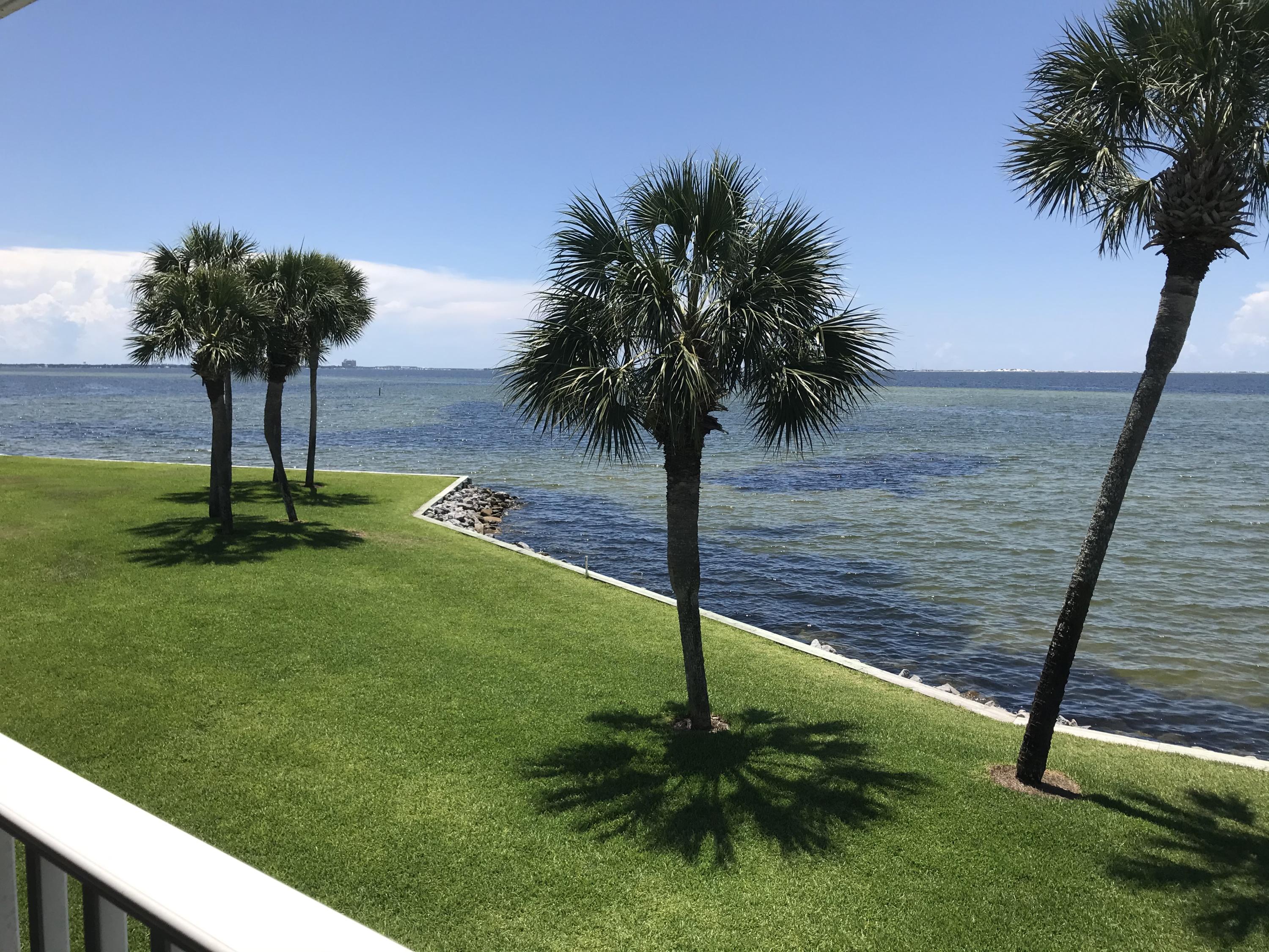 FINISTERRA CONDO - Residential