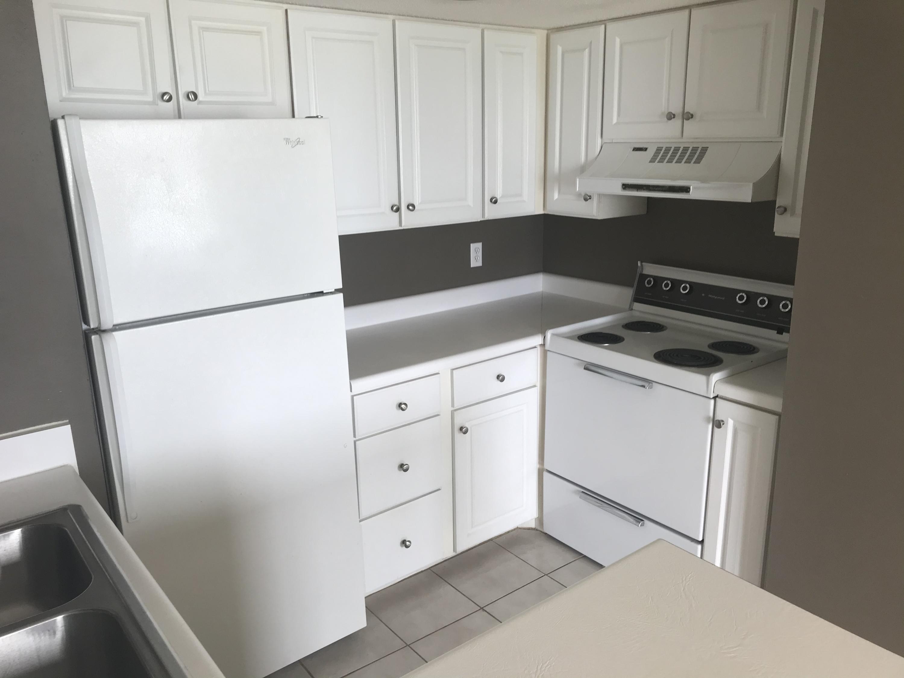 FINISTERRA CONDO - Residential