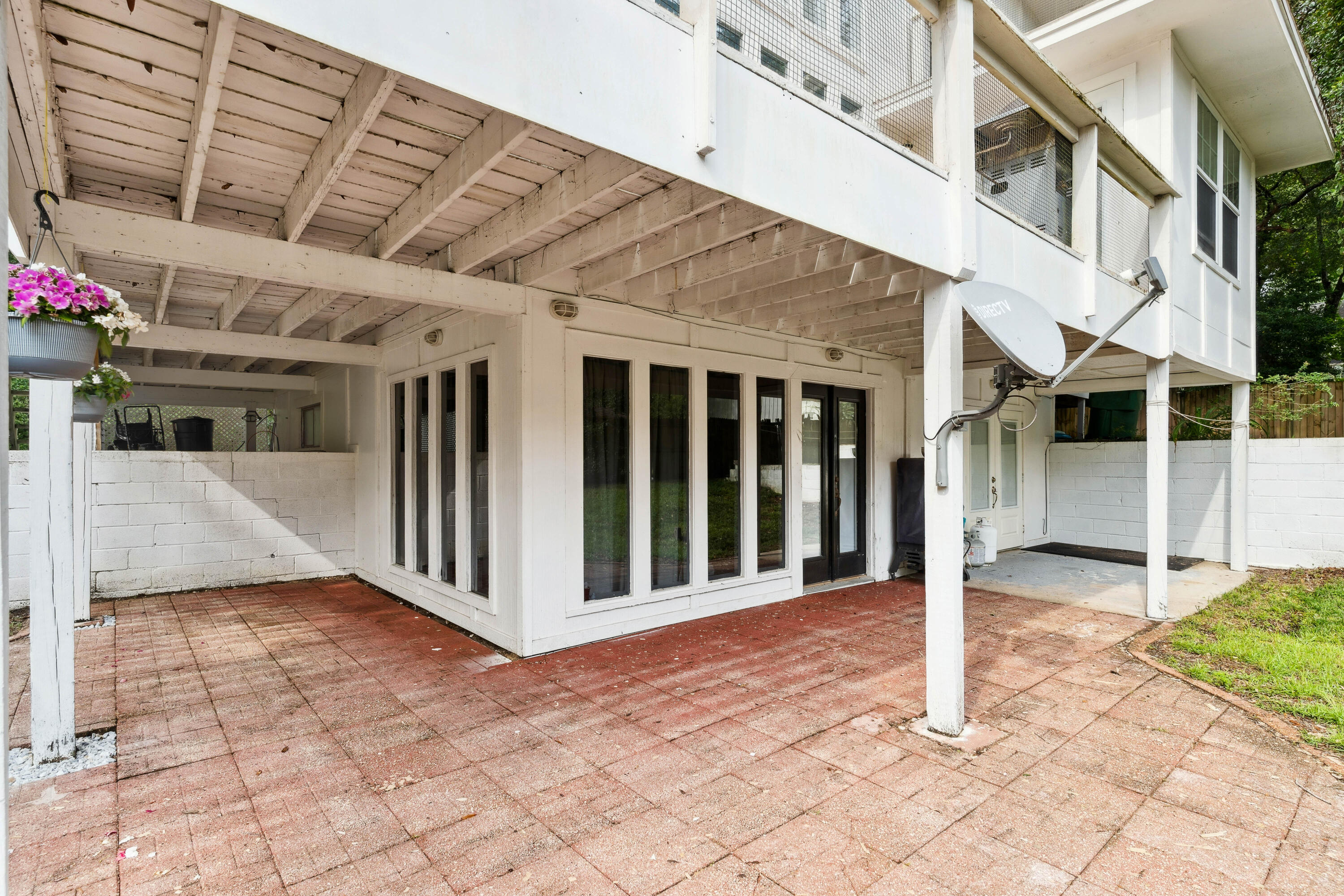 EDGEWATER VILLAGE - Residential