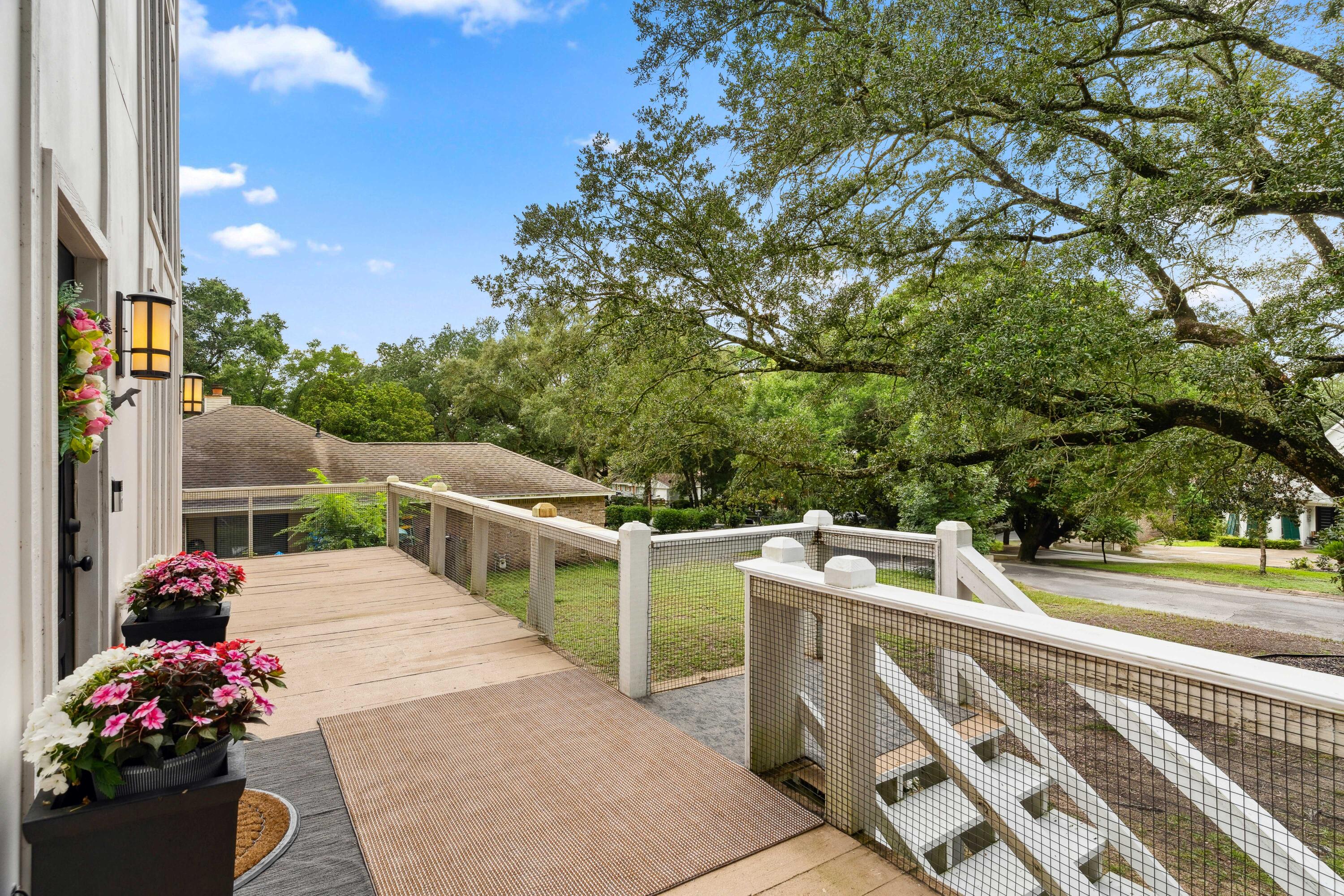 EDGEWATER VILLAGE - Residential