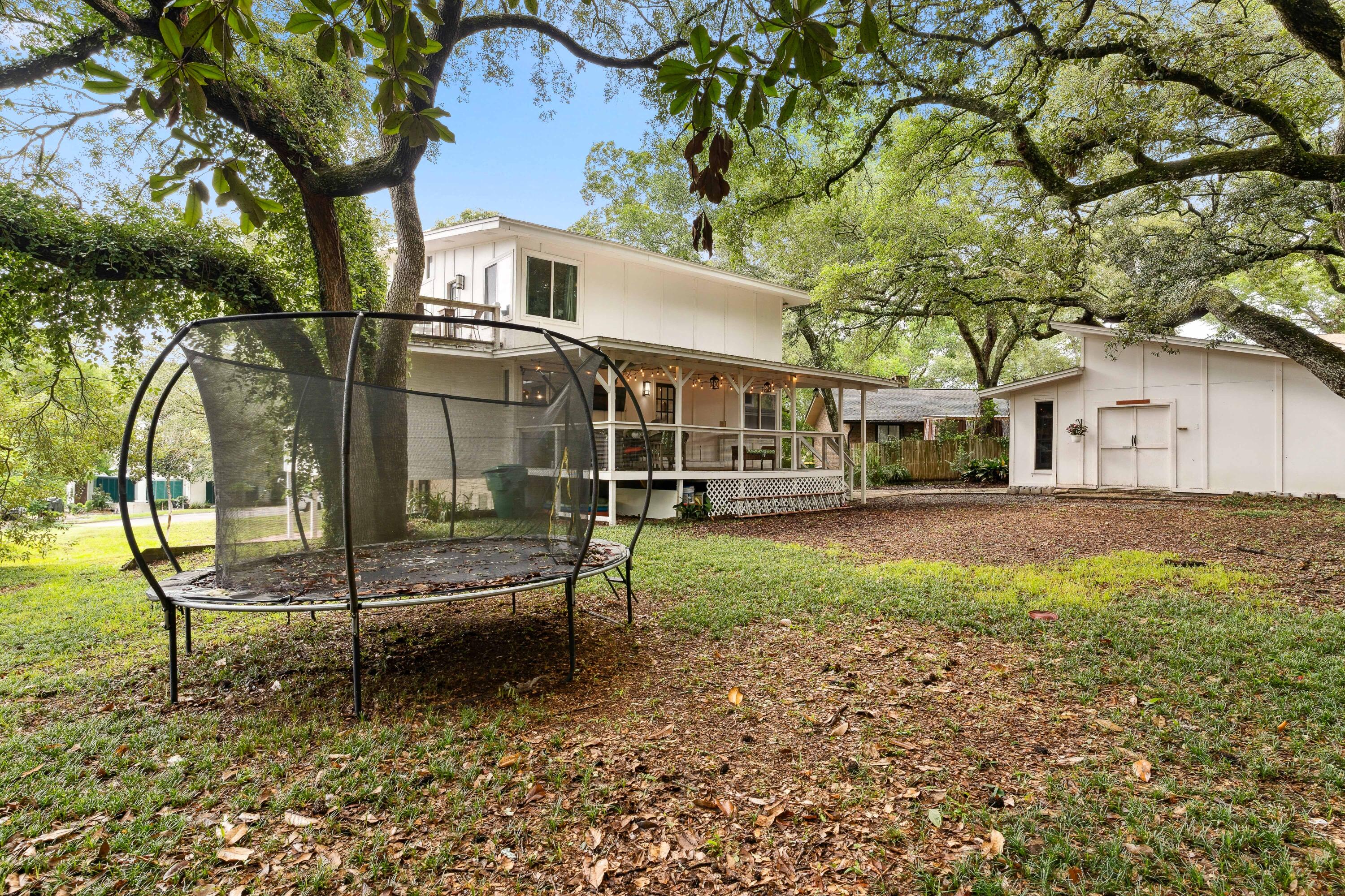 EDGEWATER VILLAGE - Residential
