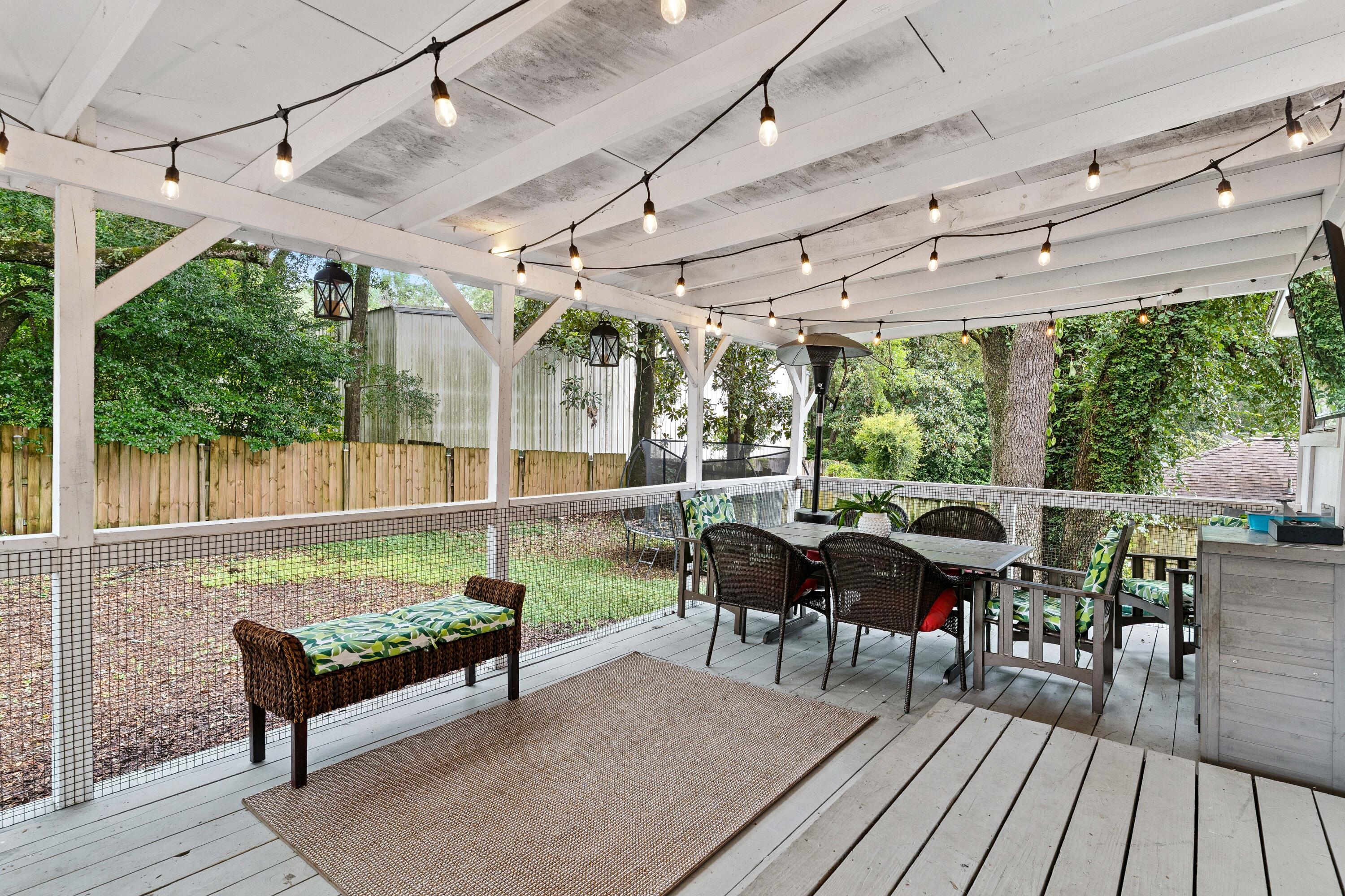 EDGEWATER VILLAGE - Residential