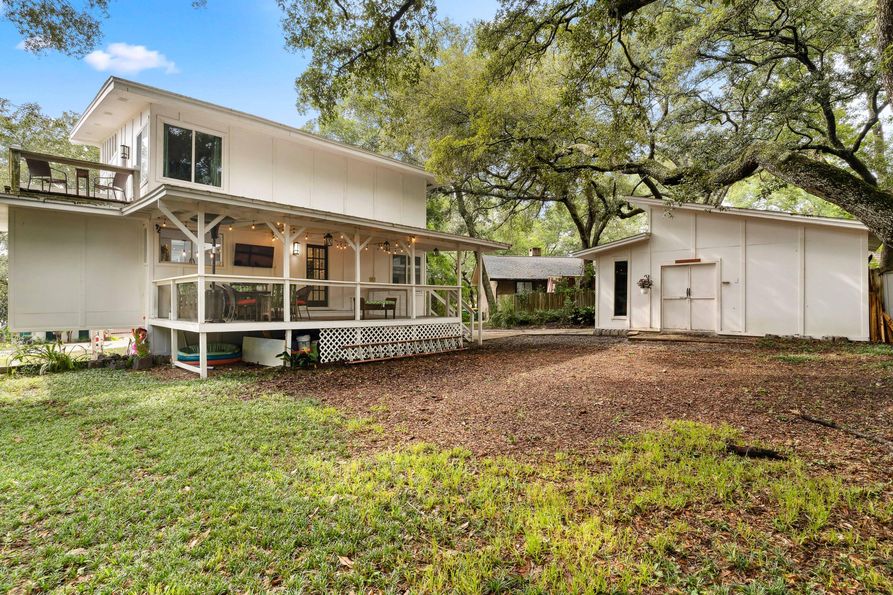 EDGEWATER VILLAGE - Residential