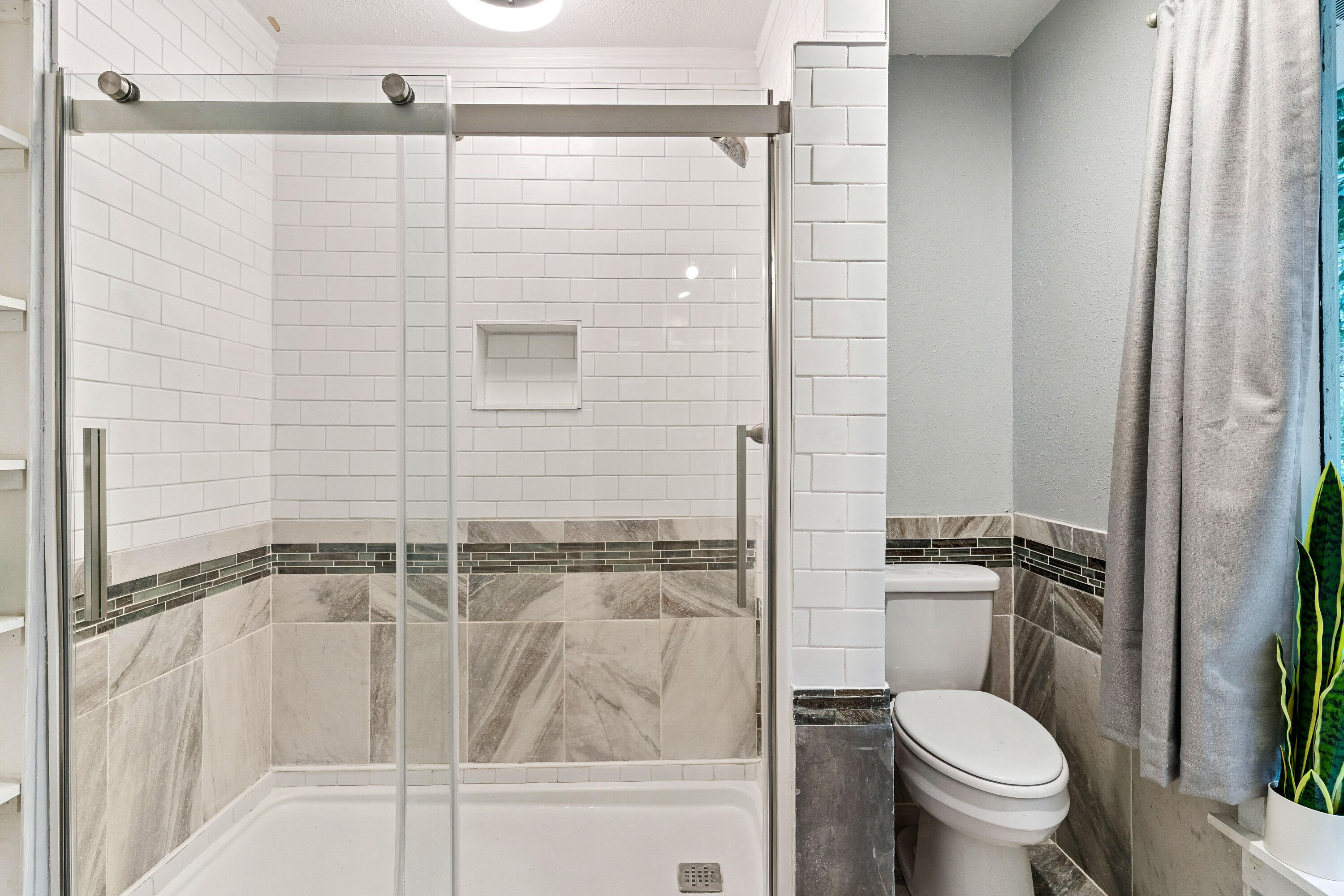 EDGEWATER VILLAGE - Residential
