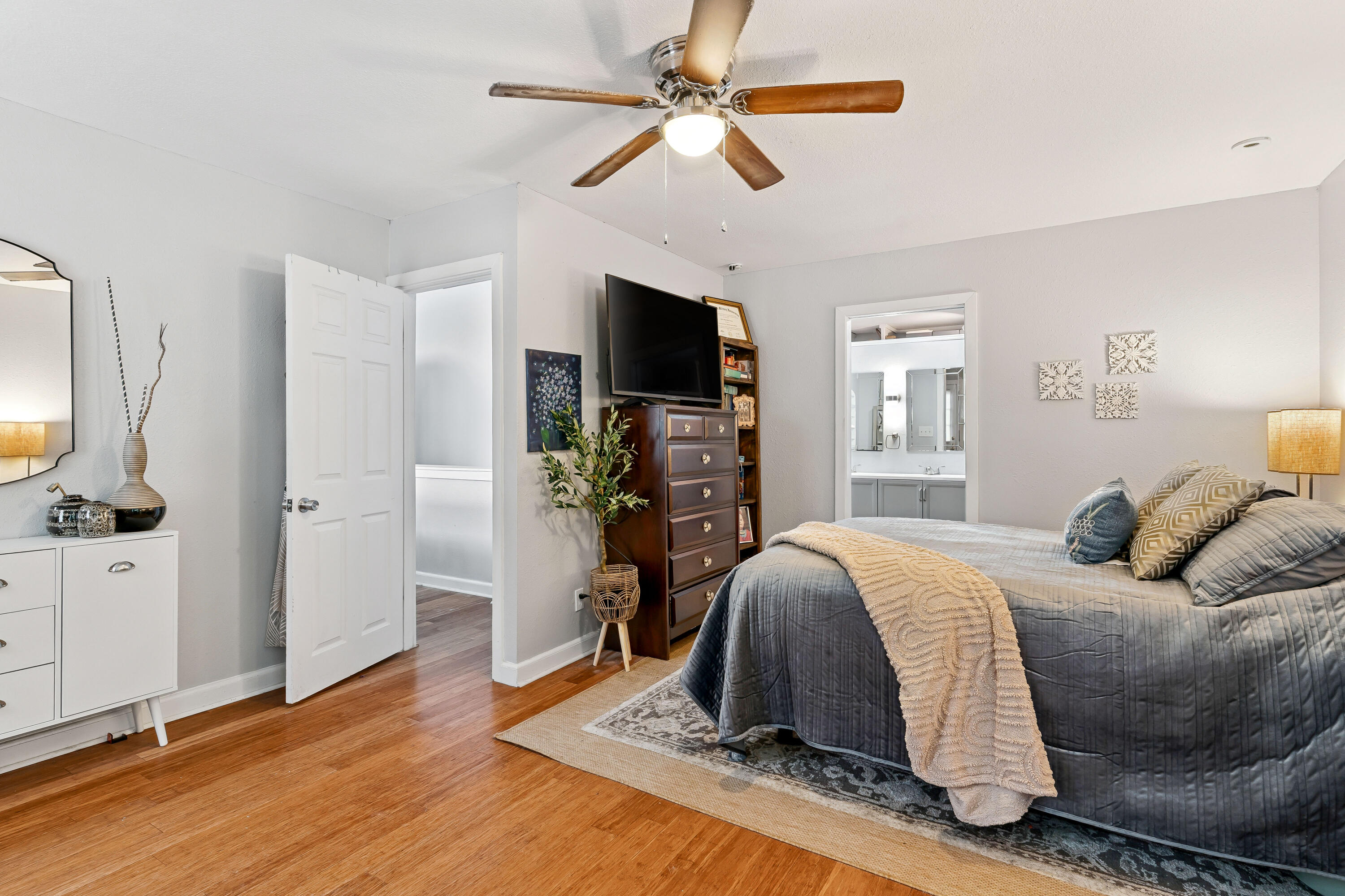 EDGEWATER VILLAGE - Residential
