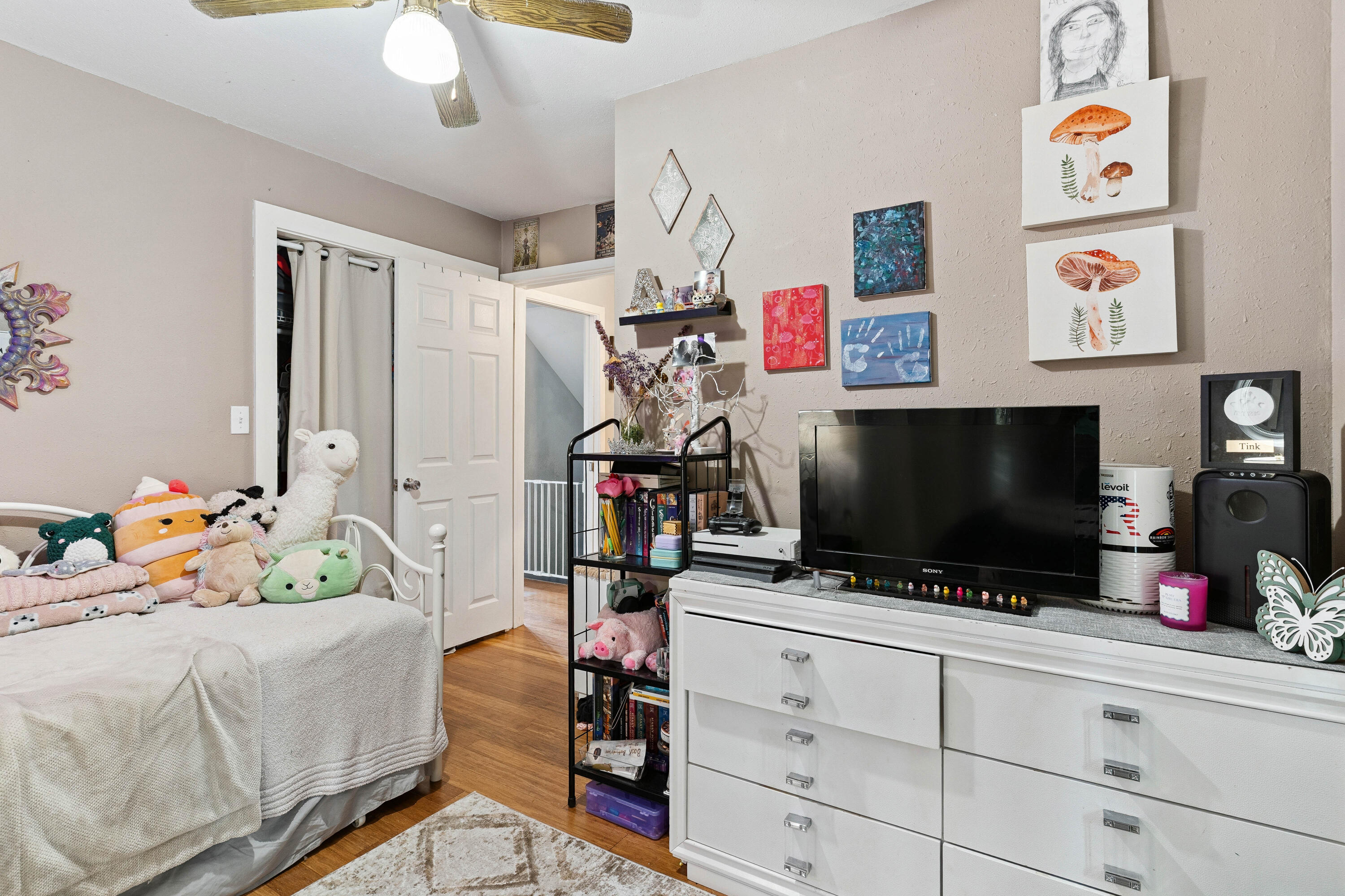 EDGEWATER VILLAGE - Residential