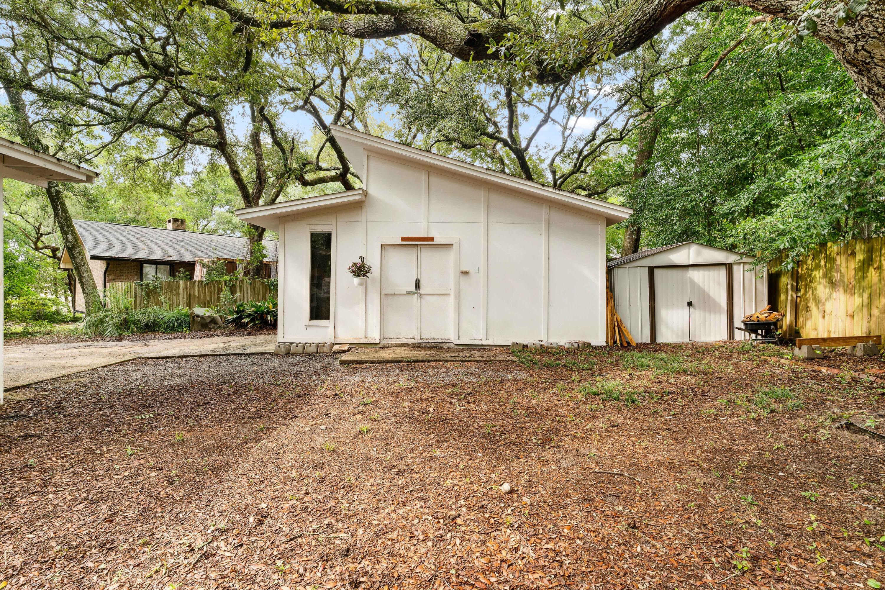 EDGEWATER VILLAGE - Residential