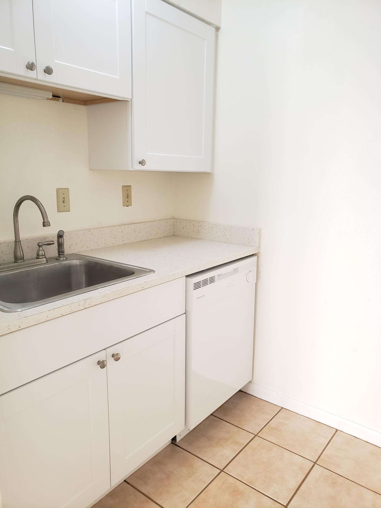 CEDARS CONDO - Residential Lease