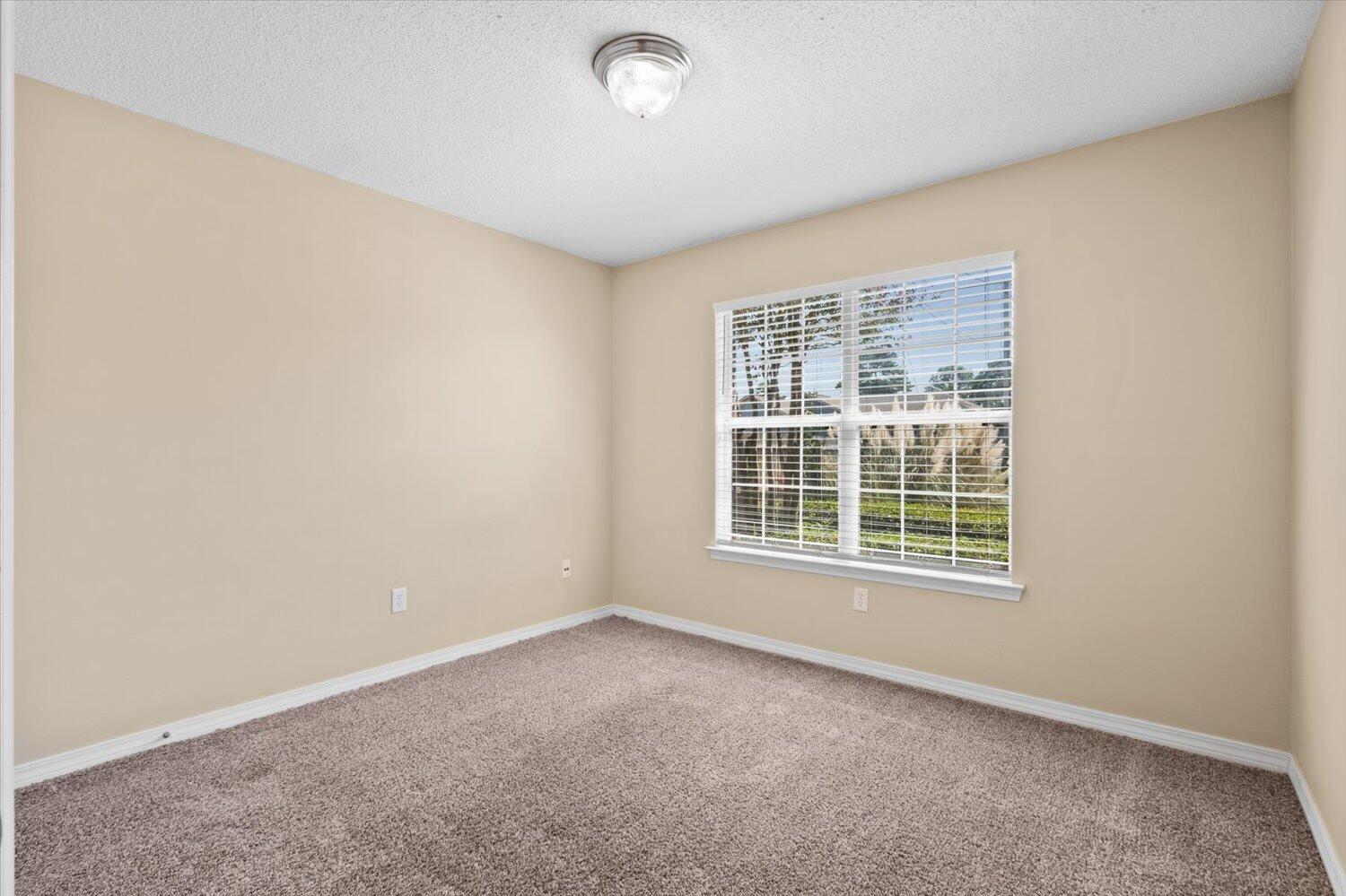 Navarre 1st Add - Residential