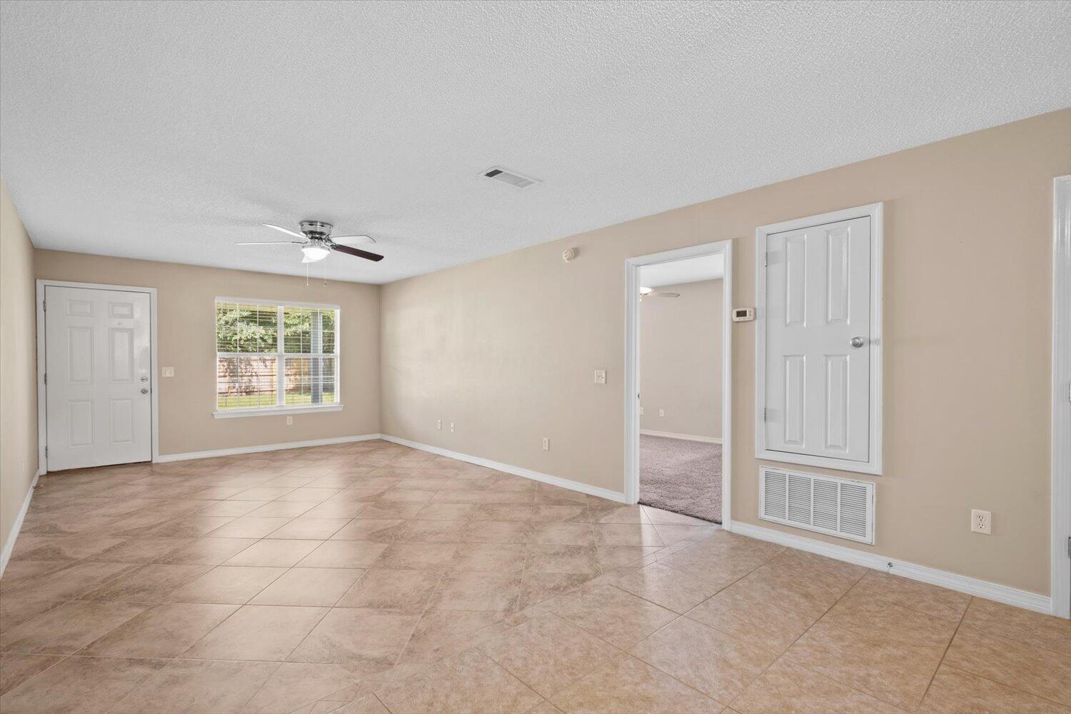 Navarre 1st Add - Residential