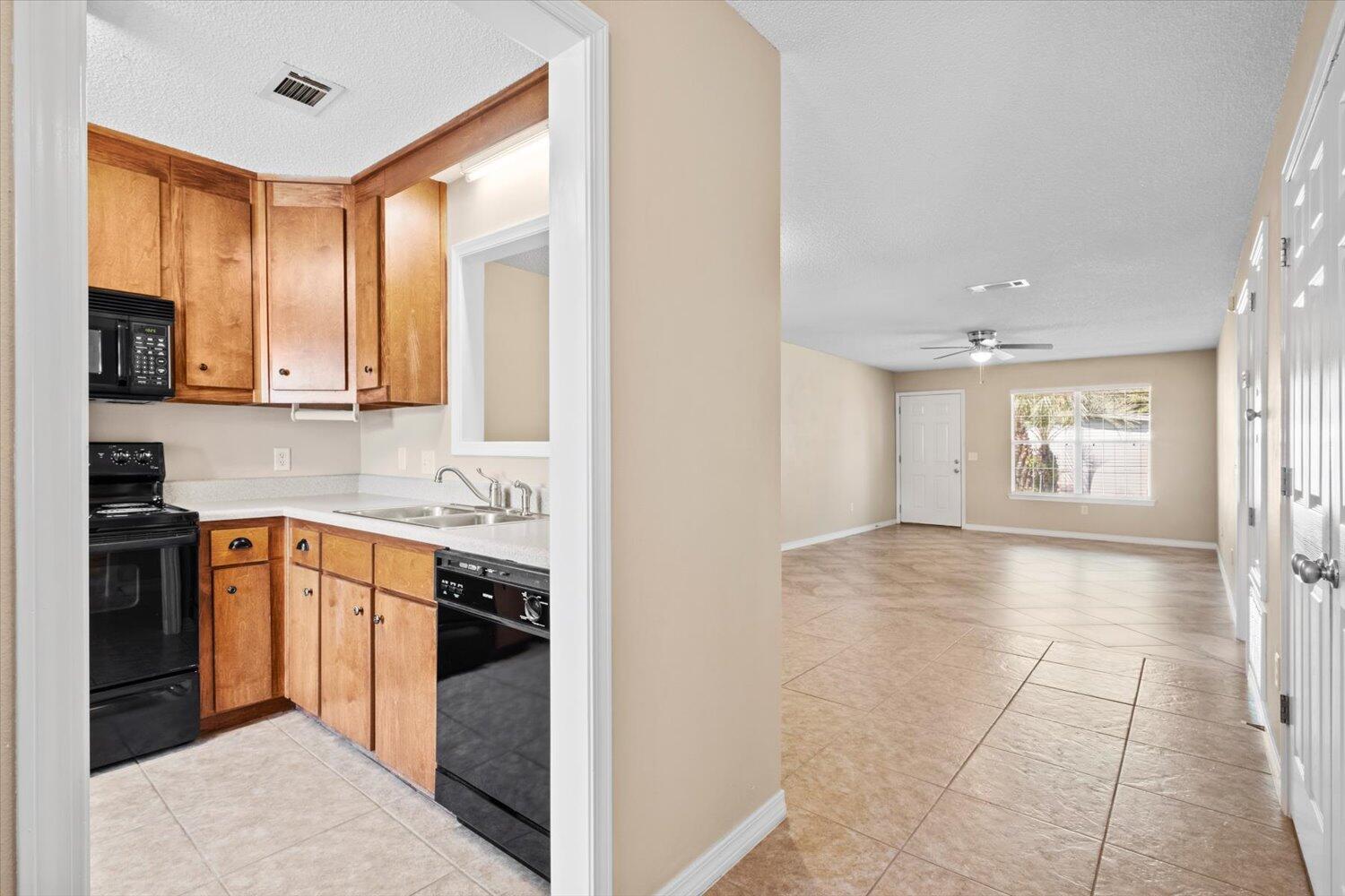 Navarre 1st Add - Residential