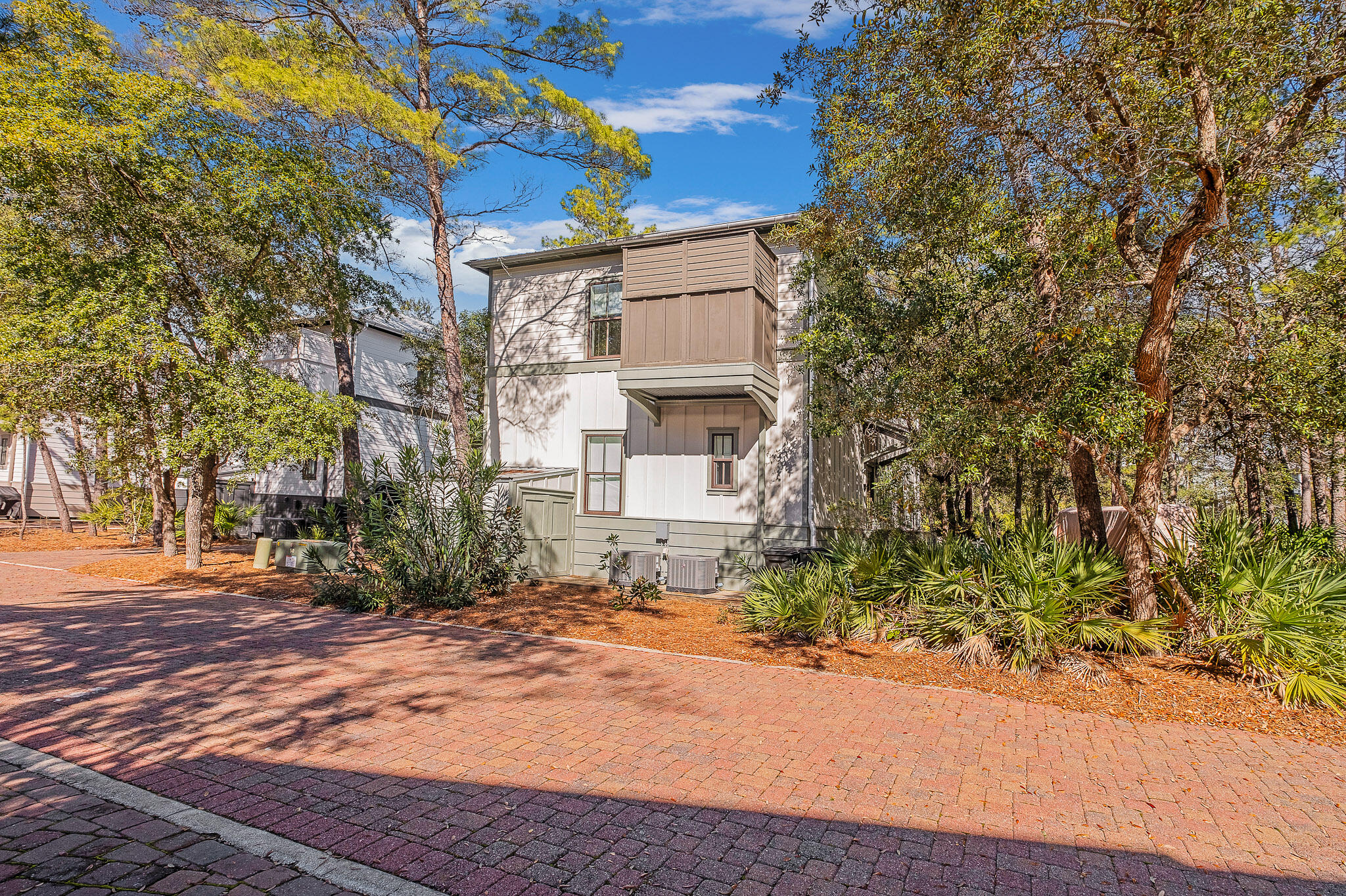 MAGNOLIA COTTAGES - Residential
