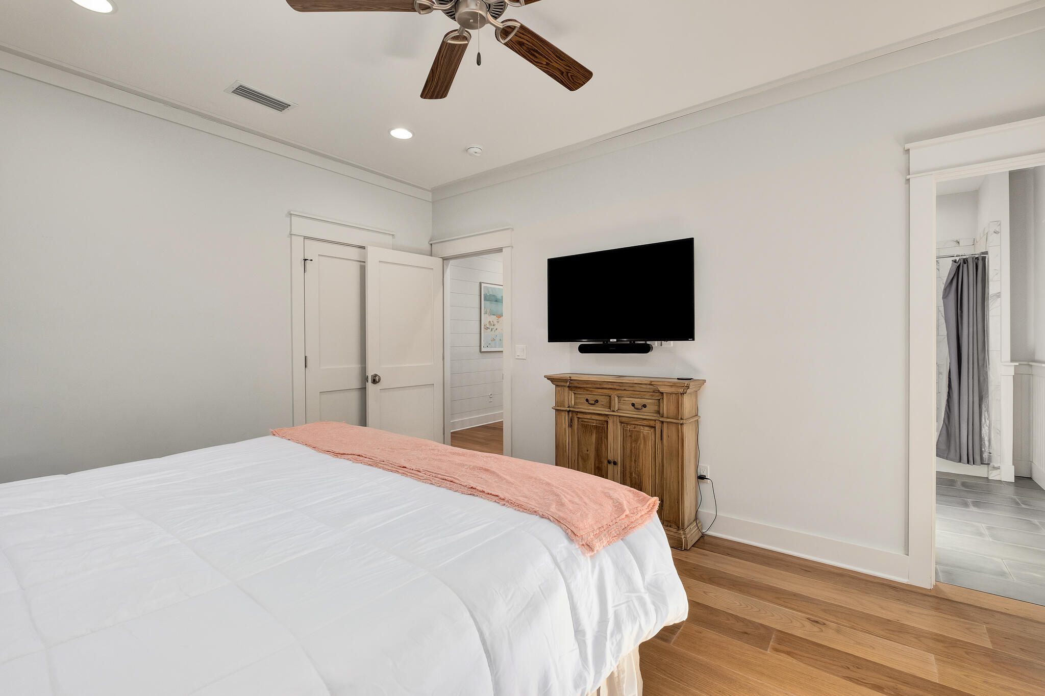 MAGNOLIA COTTAGES - Residential
