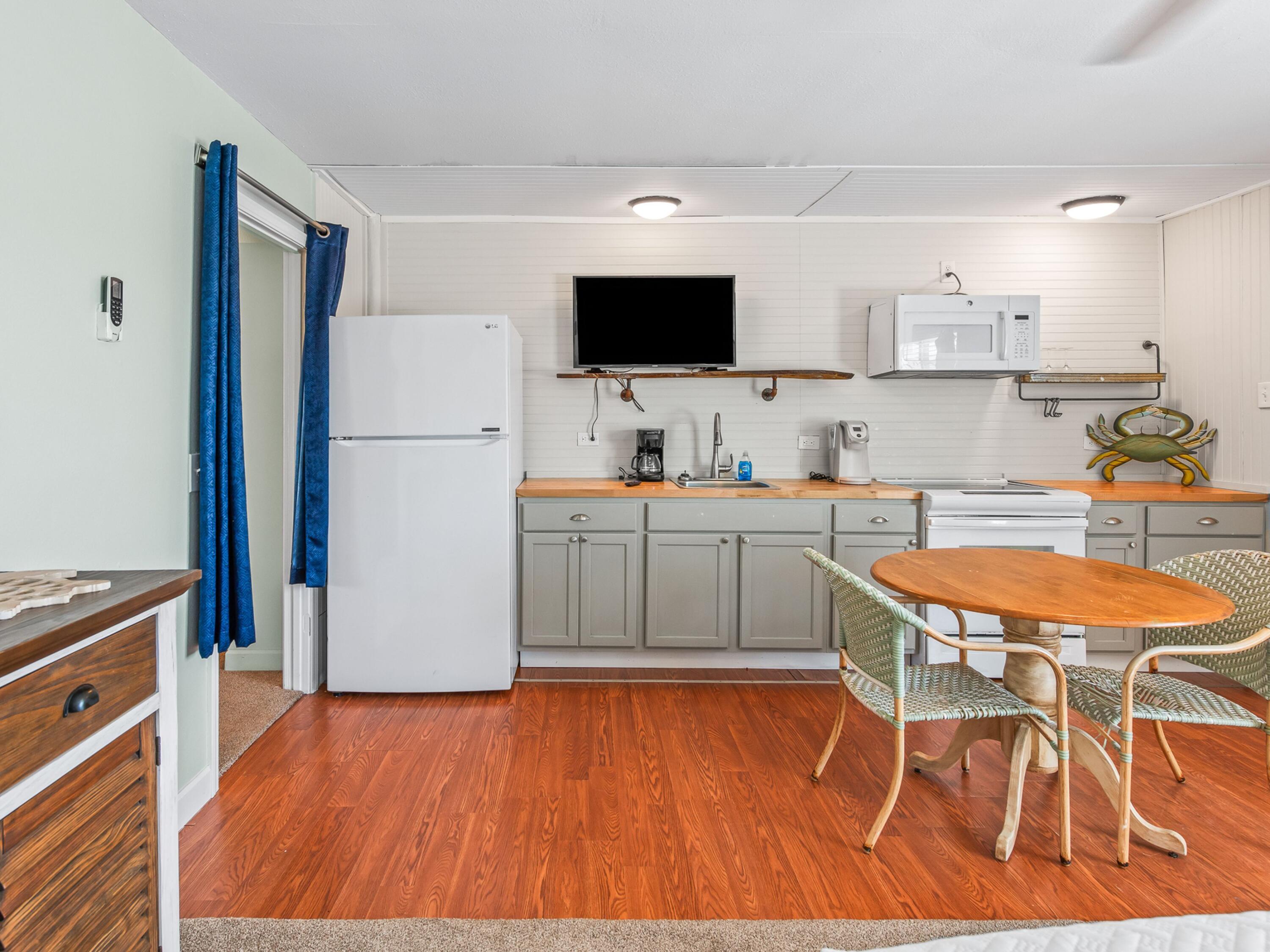 LAGUNA BEACH - Residential