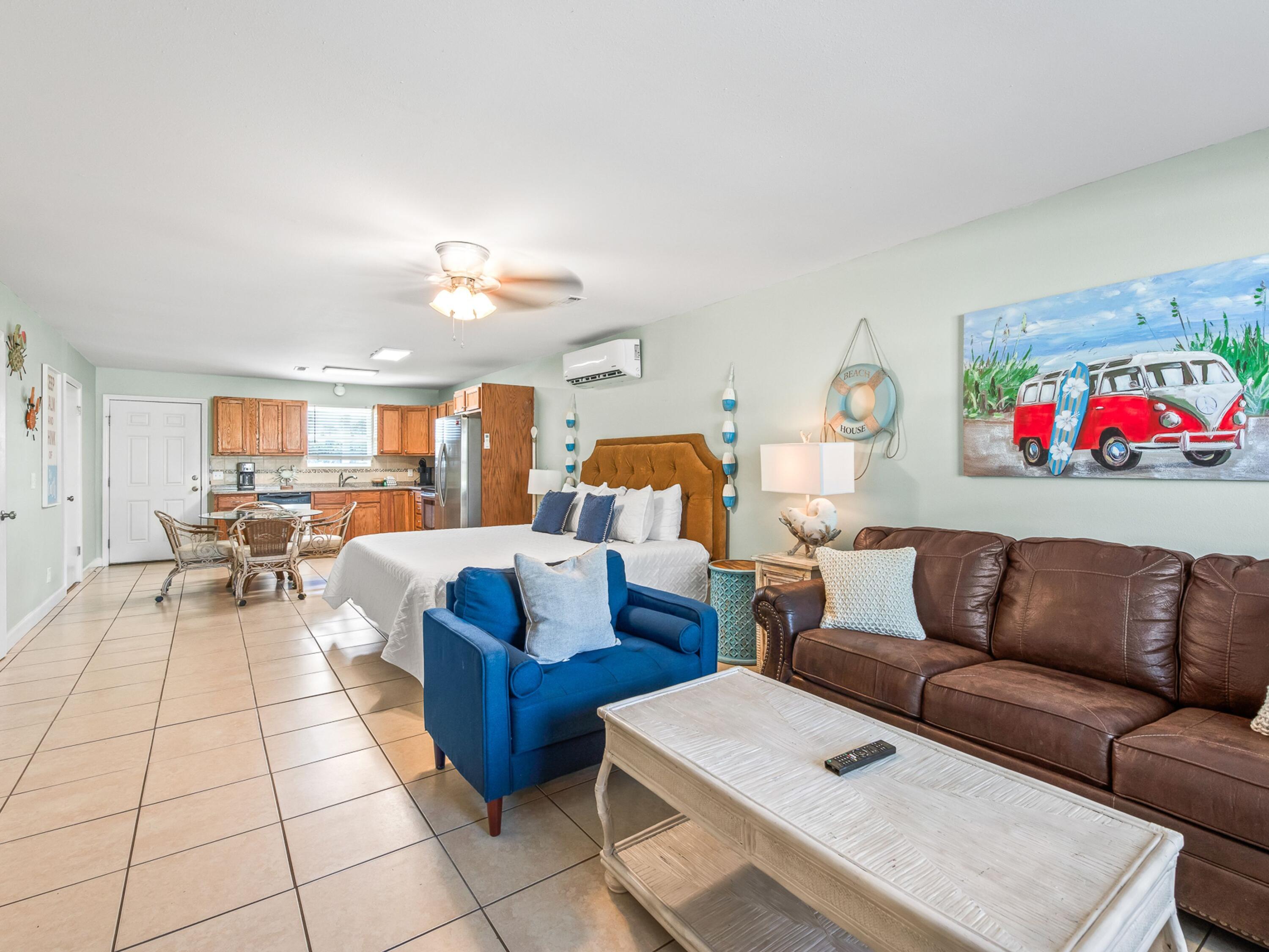 LAGUNA BEACH - Residential