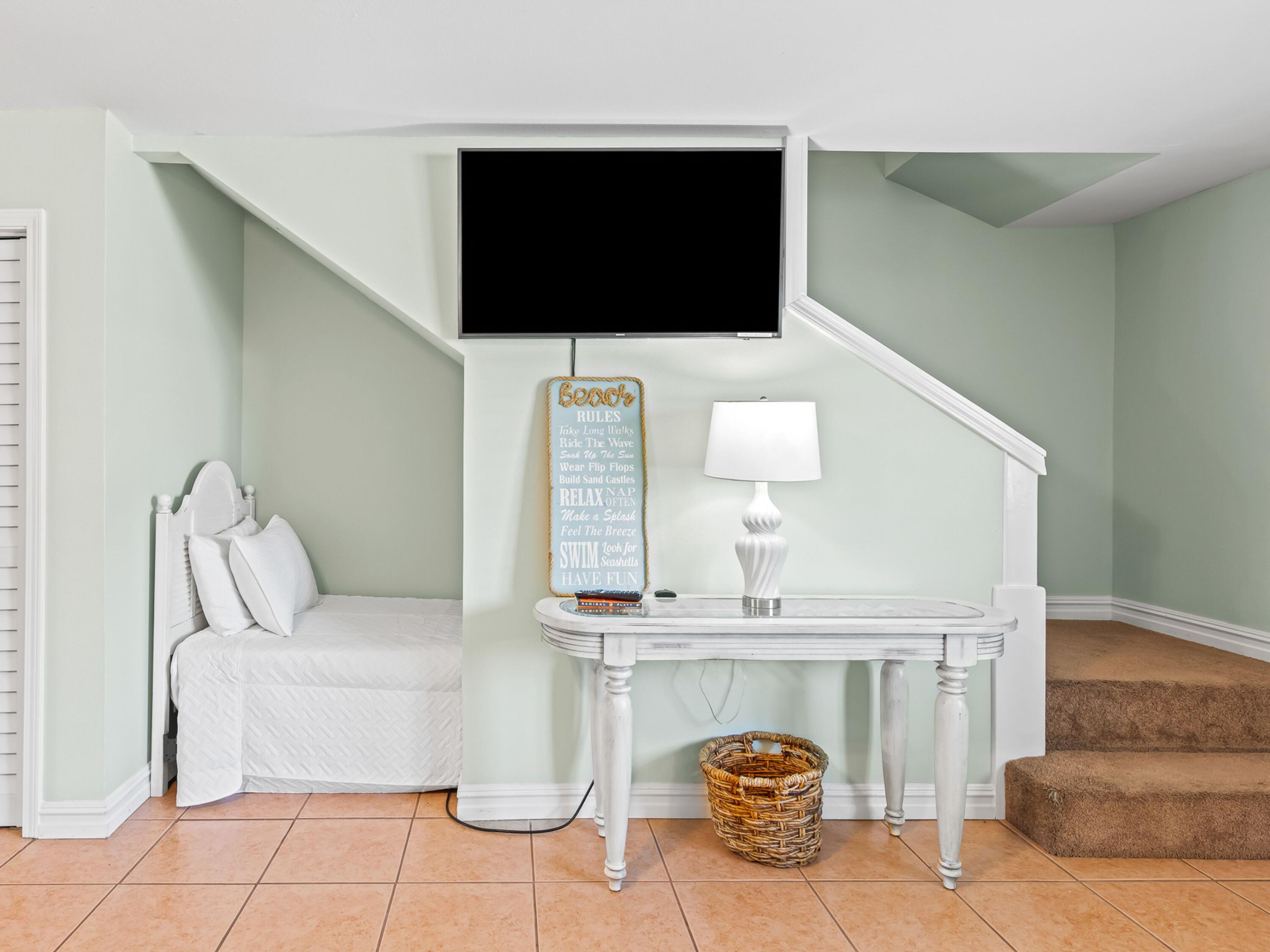 LAGUNA BEACH - Residential