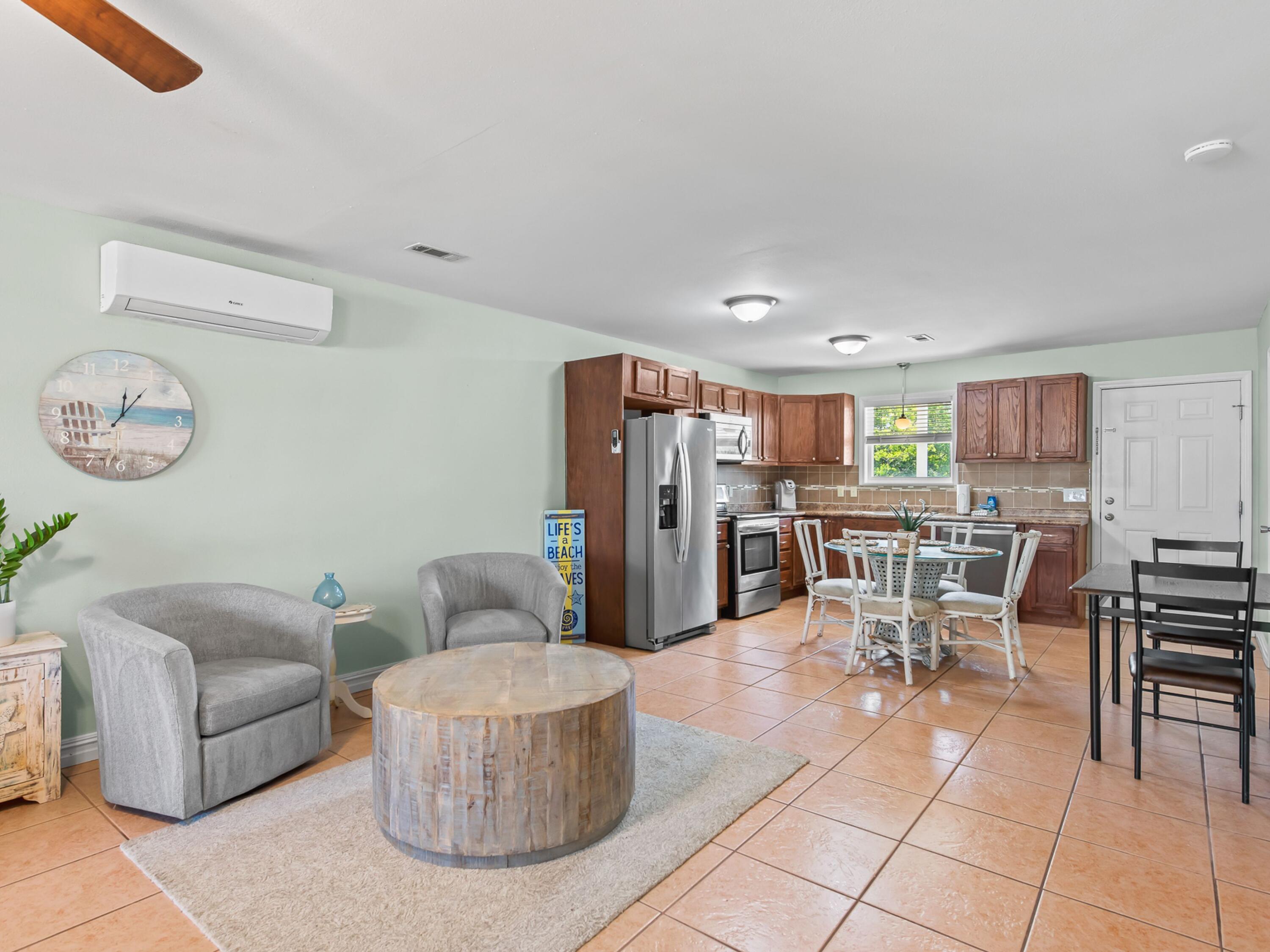 LAGUNA BEACH - Residential