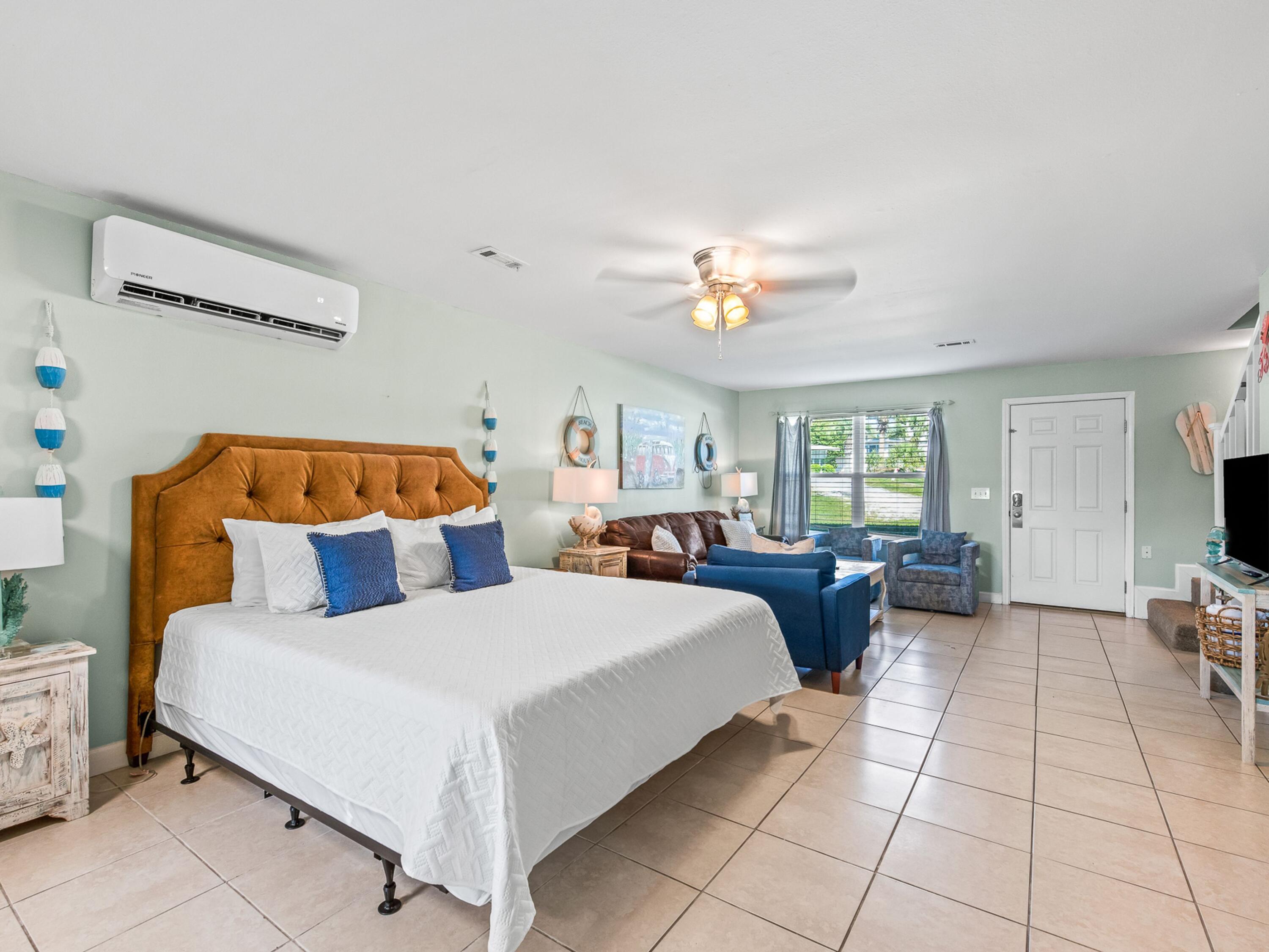 LAGUNA BEACH - Residential