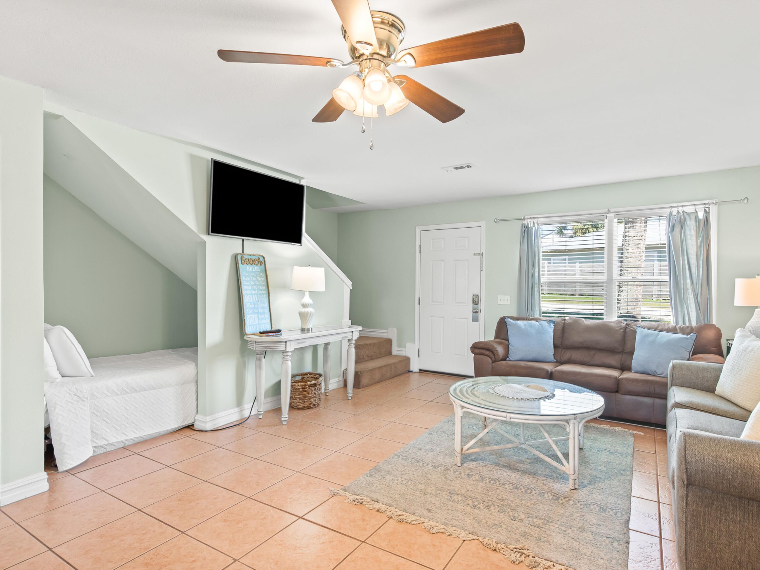 LAGUNA BEACH - Residential