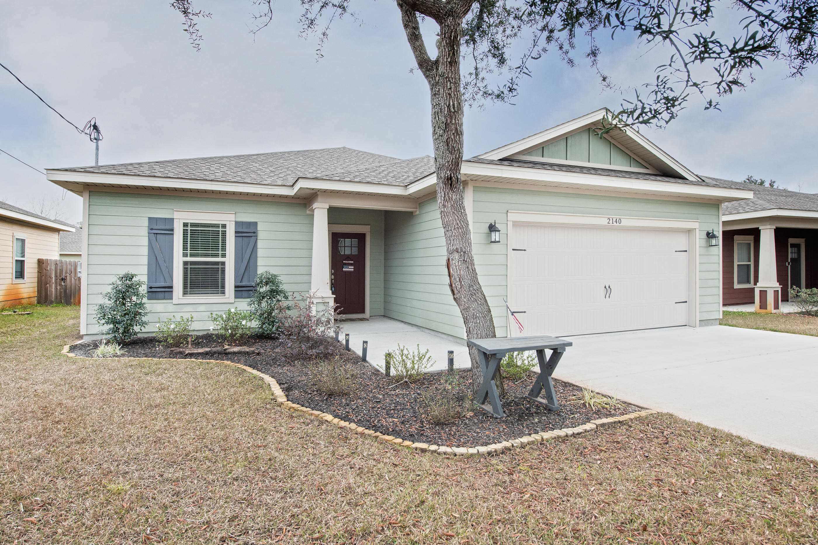 CRESCENT SHORES - Residential