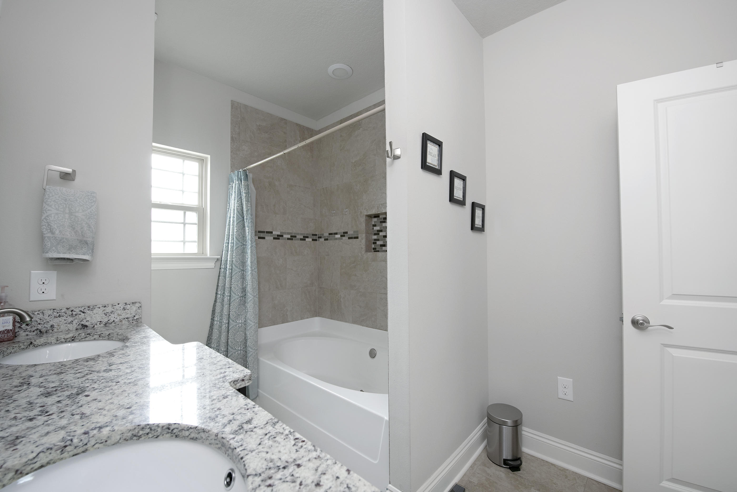 CRESCENT SHORES - Residential