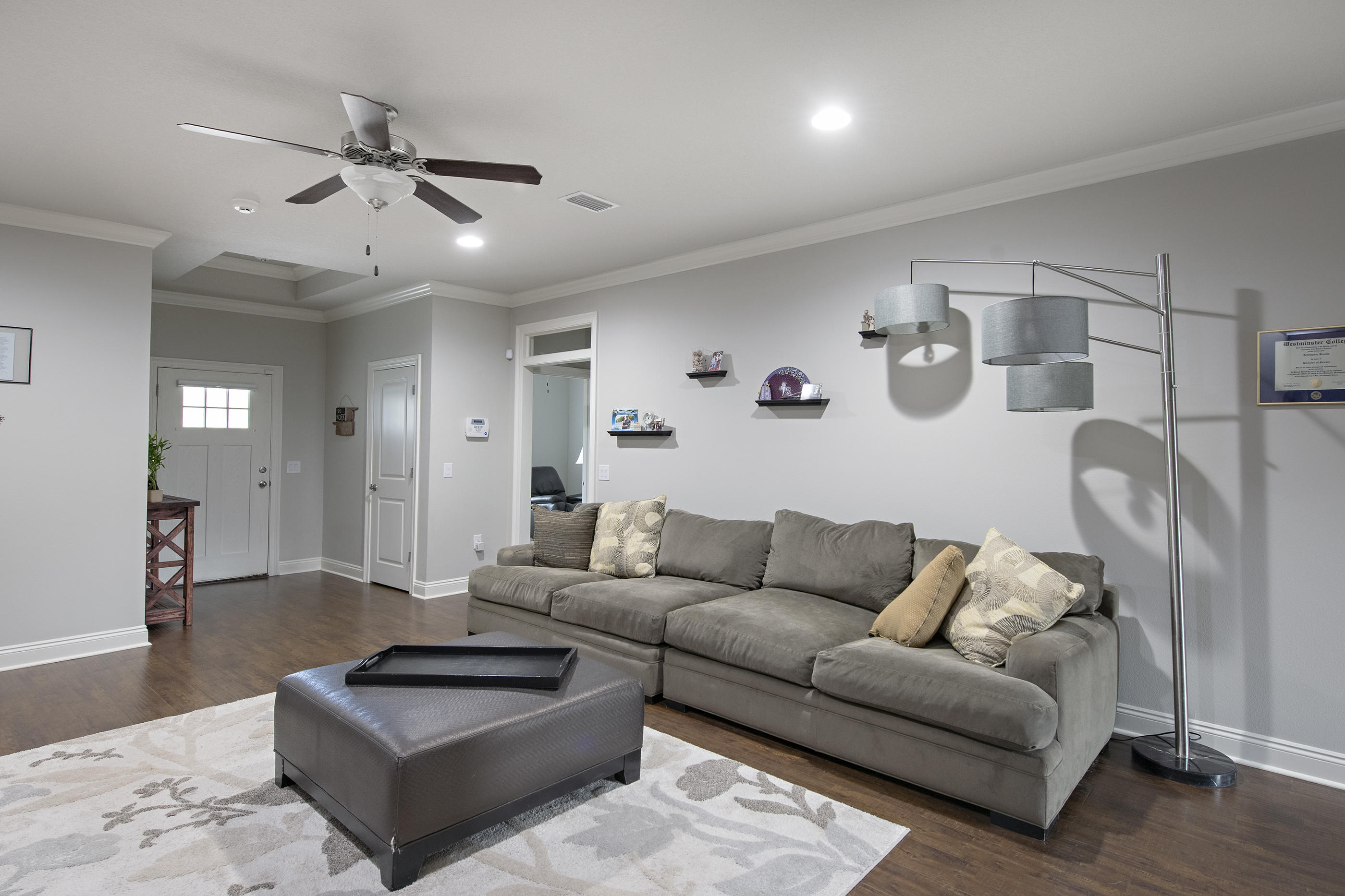 CRESCENT SHORES - Residential