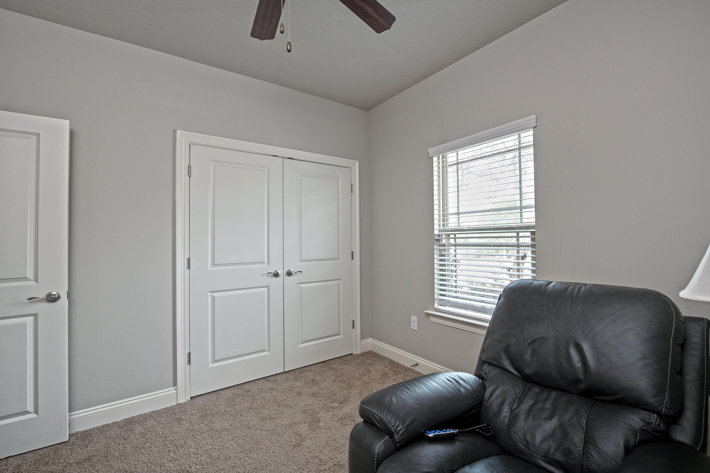 CRESCENT SHORES - Residential