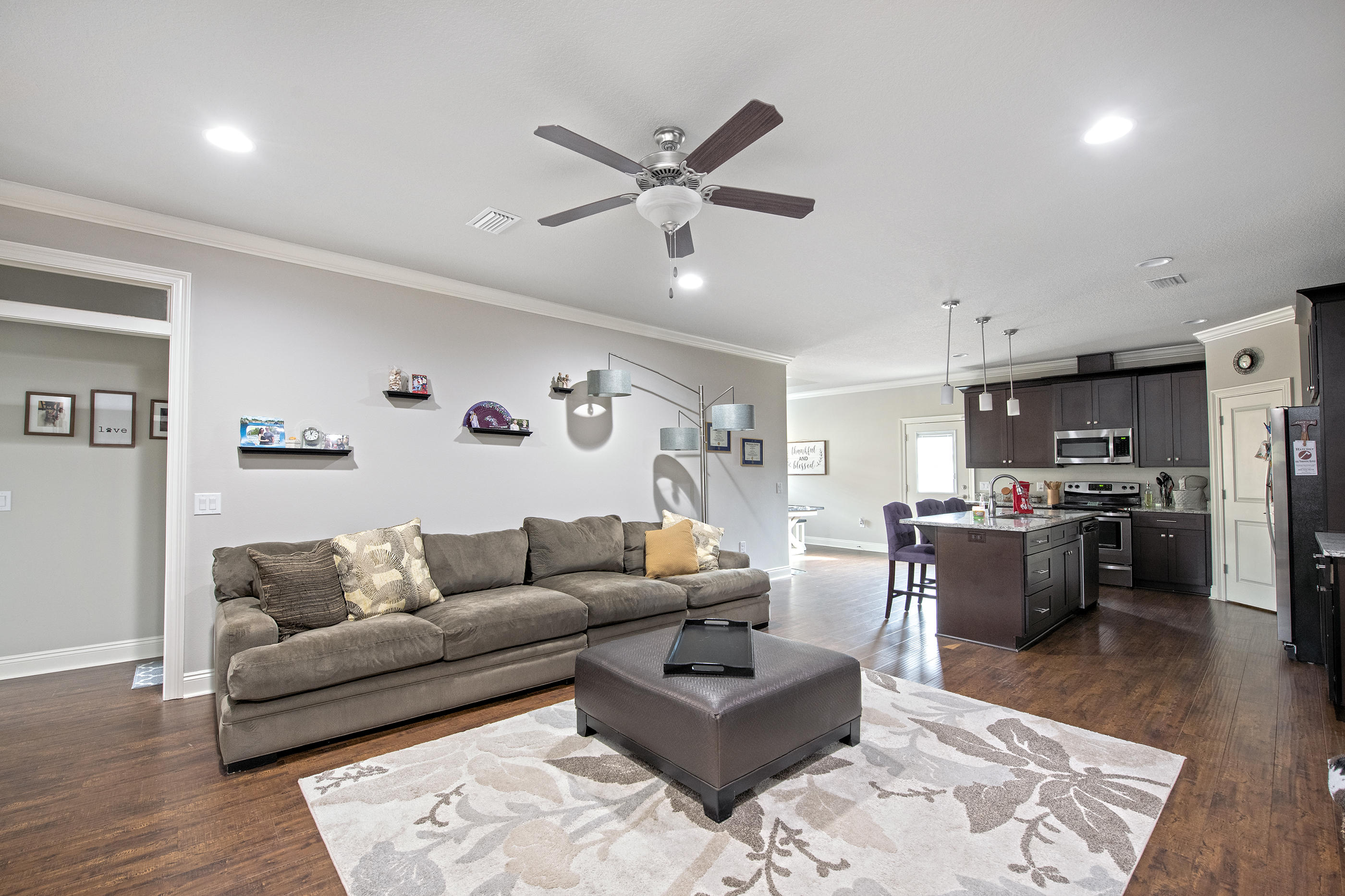 CRESCENT SHORES - Residential