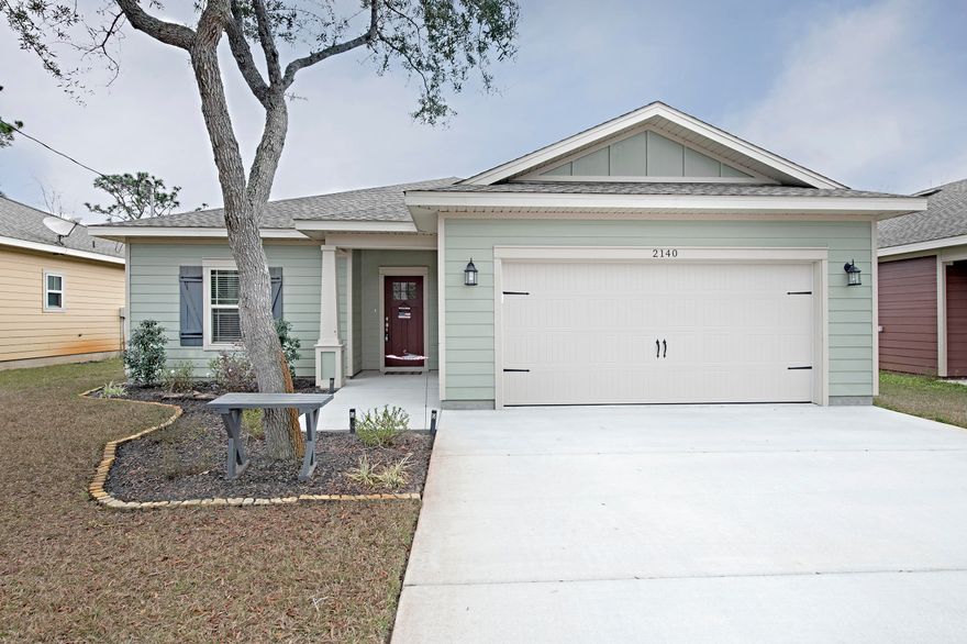 CONVENIENT EAST NAVARRE LOCATION NEAR HURLBURT FIELD MINUTES AWAY FROM NAVARRE BEACH. MANY FABULOUS UPGRADES MAKE THIS HOME A SPECIAL ONE. CLAD IN DURABLE CEMENT FIBER BOARD AND ARCHITECTURAL SHINGLED ROOF. RICH AND WARM, THICK WOOD LAMINATE FLOORING IN THE COMMON AREAS WITH A PLEASING NEUTRAL TILE IN THE WET AREA AND CARPET IN THE BEDROOMS. THE KNOCKDOWN TEXTURE ON THE CEILINGS AND WALLS IS ACCENTED WITH A WIDE BASEBOARD AND BEAUTIFUL CROWN MOLDING WITH A SPECTACULAR TRAY CEILING ACCENTS IN THE MASTER BEDROOM, ENTRY AND DINING AREA. UPGRADED DOORS AND HARDWARE, GRANITE COUNTER TOPS THROUGHOUT. STAINLESS STEEL APPLIANCES. DON'T WAIT TO COME CHECK THIS BEAUTY OUT FOR YOURSELF!
