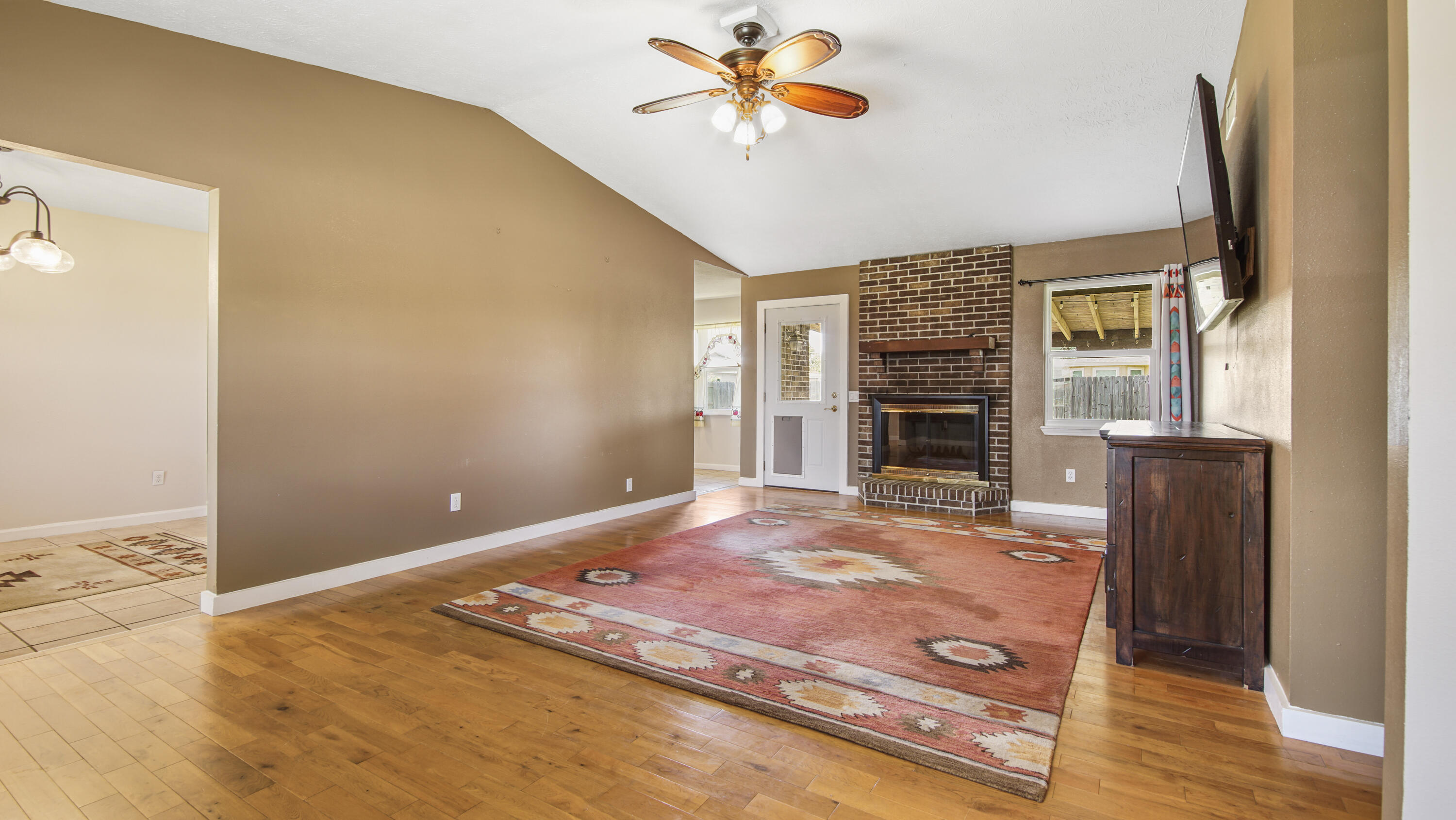 FOREST SHORES - Residential