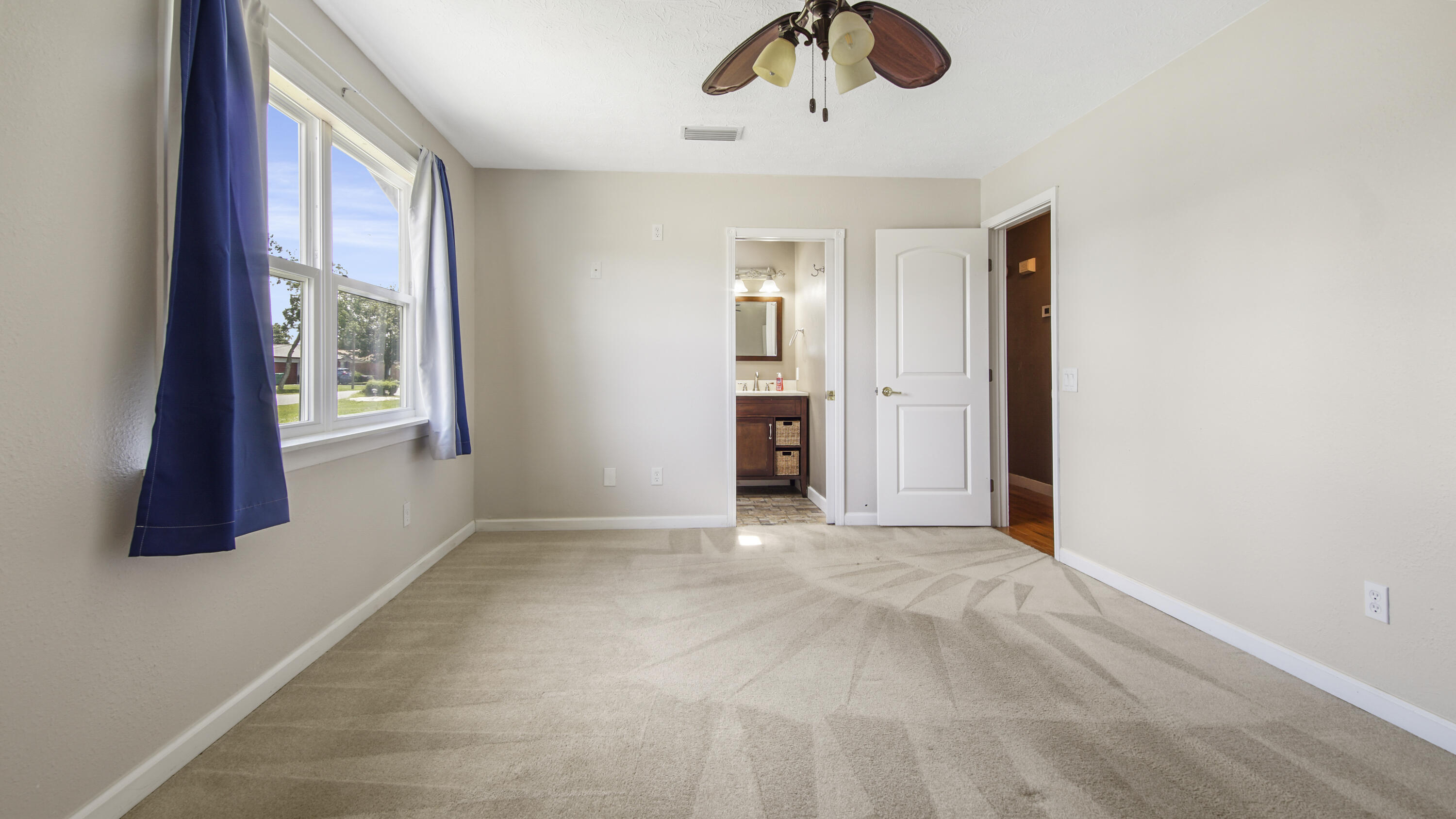 FOREST SHORES - Residential