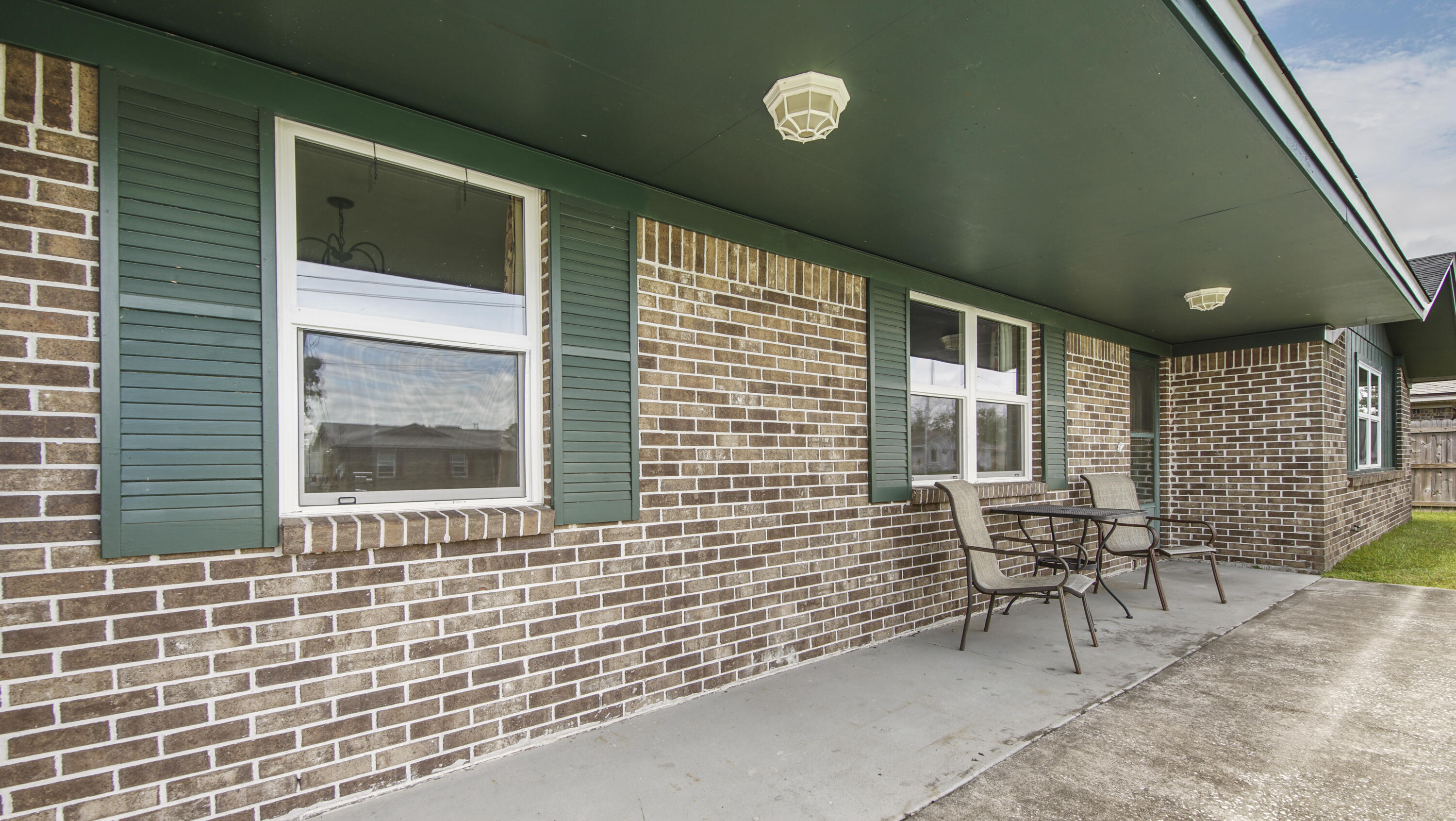 FOREST SHORES - Residential