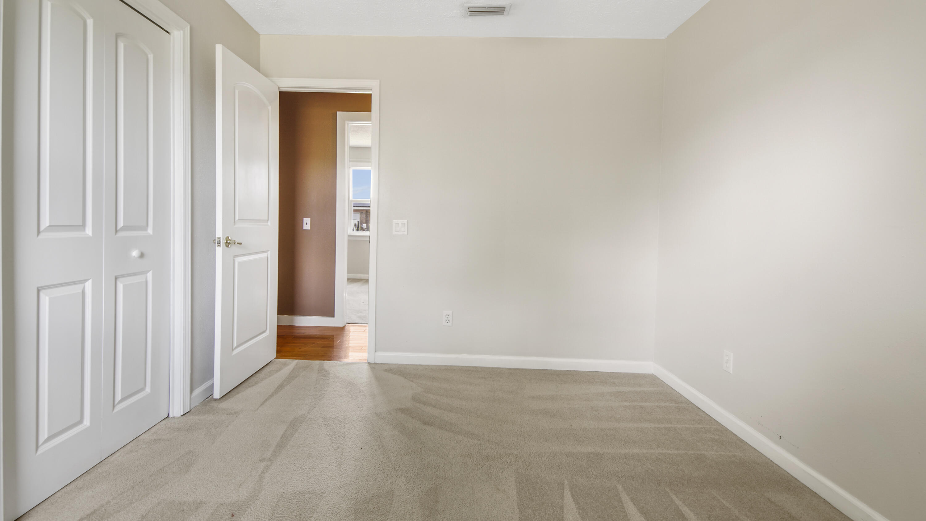 FOREST SHORES - Residential