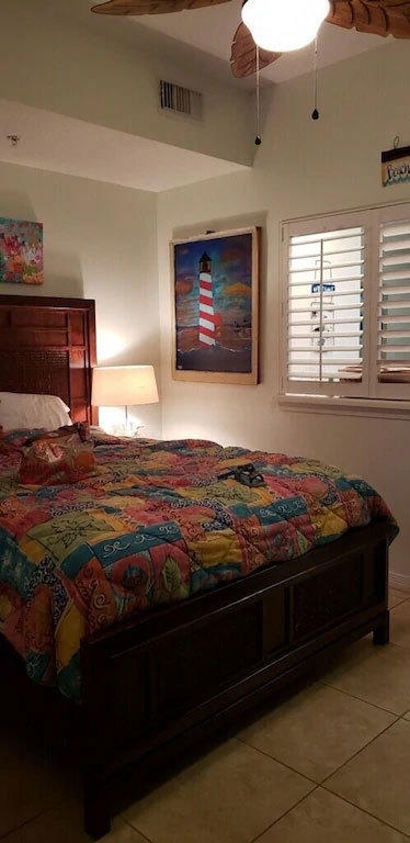 DESTIN WEST GULFSIDE VILLAS - Residential