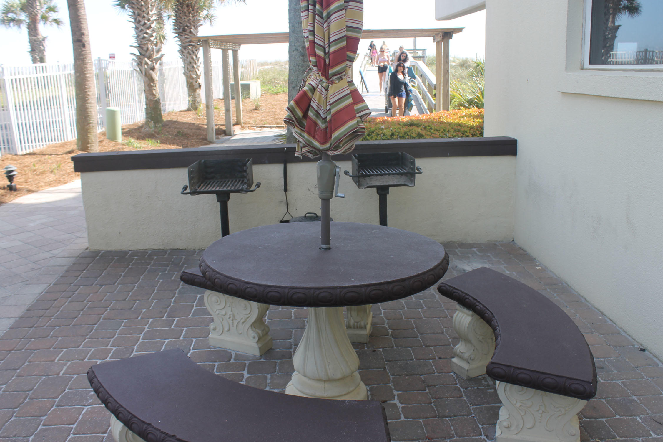 DESTIN WEST GULFSIDE VILLAS - Residential