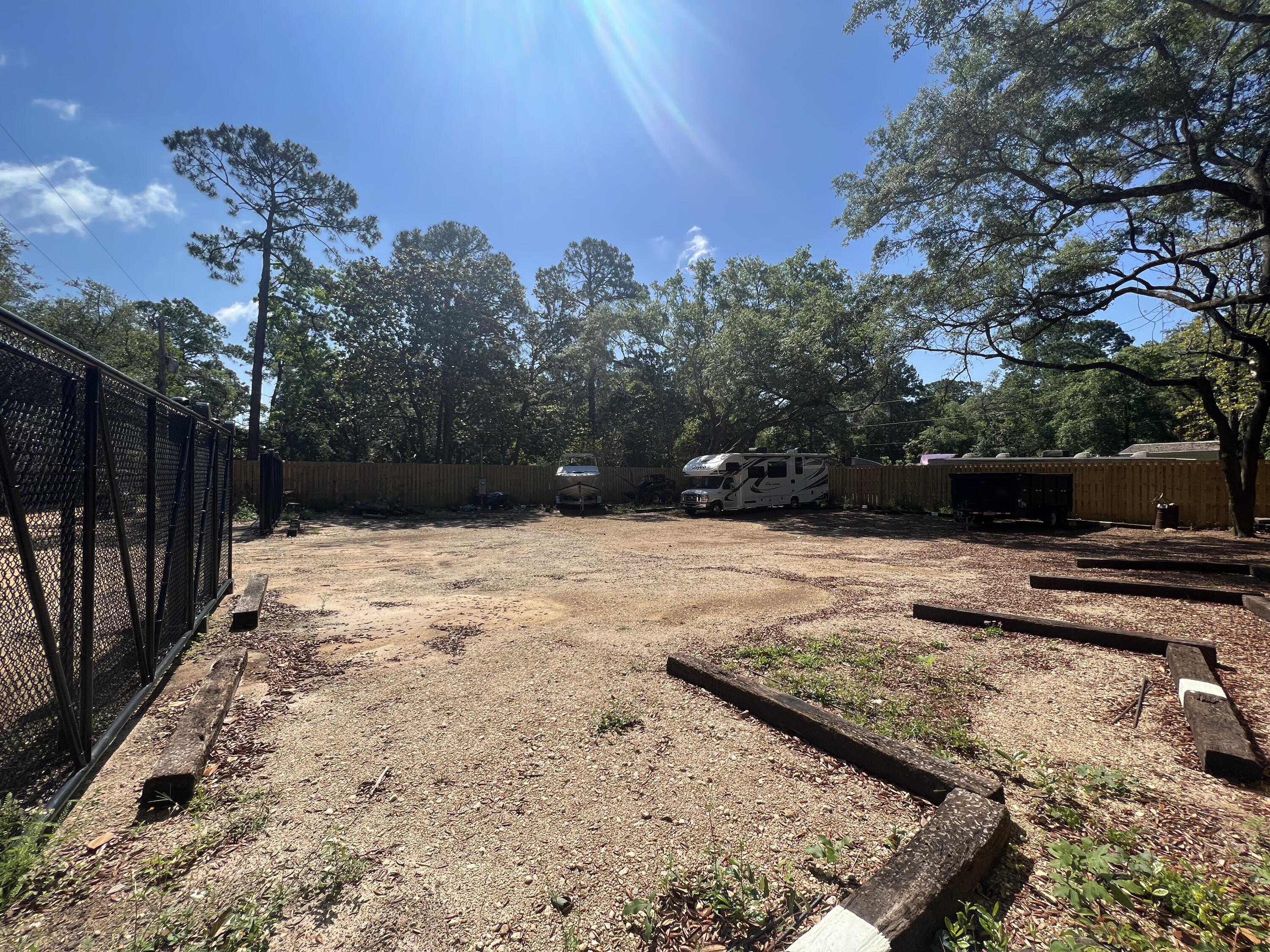 Metes and Bounds - Land