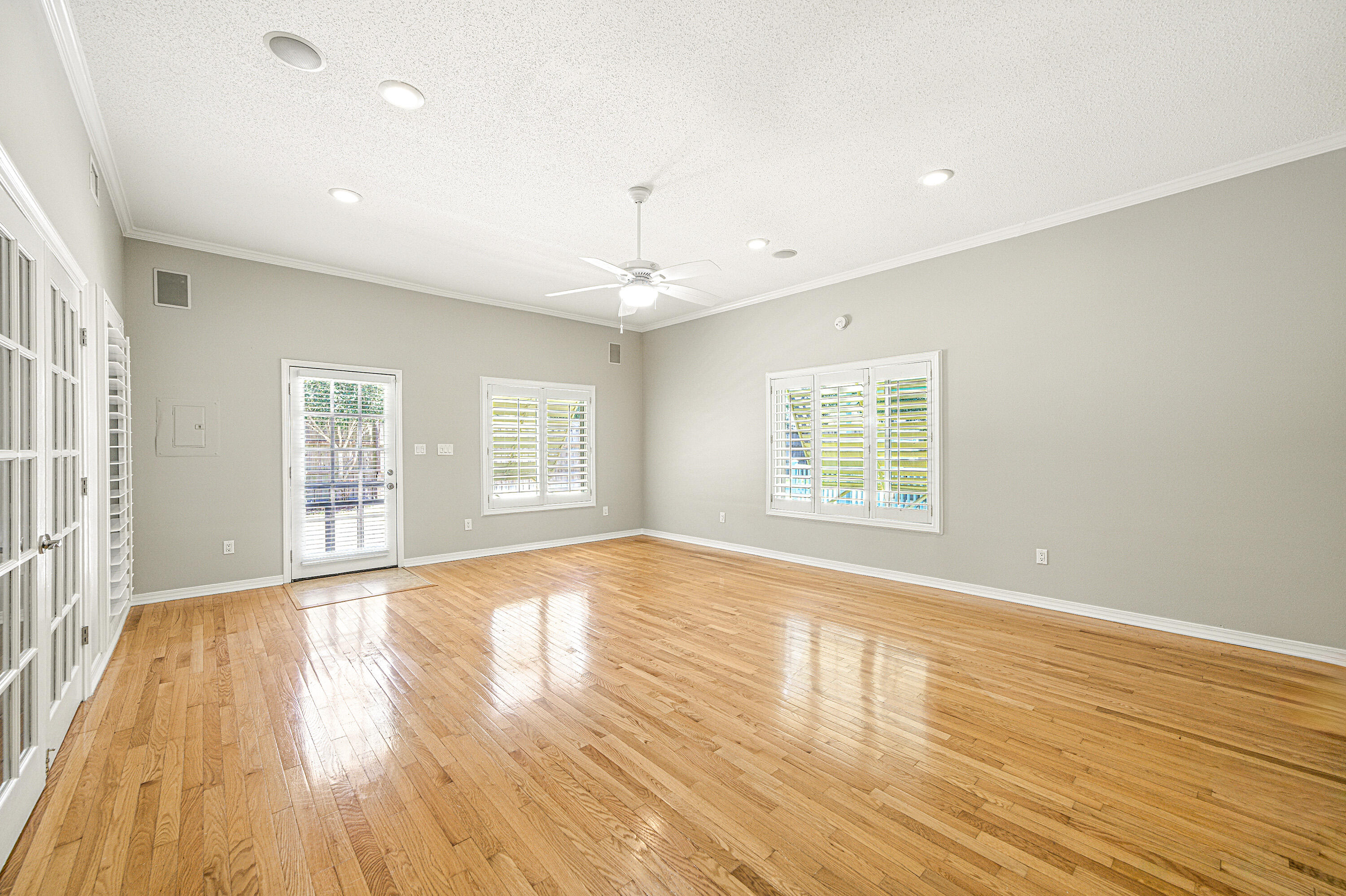 QUIET WOOD - Residential
