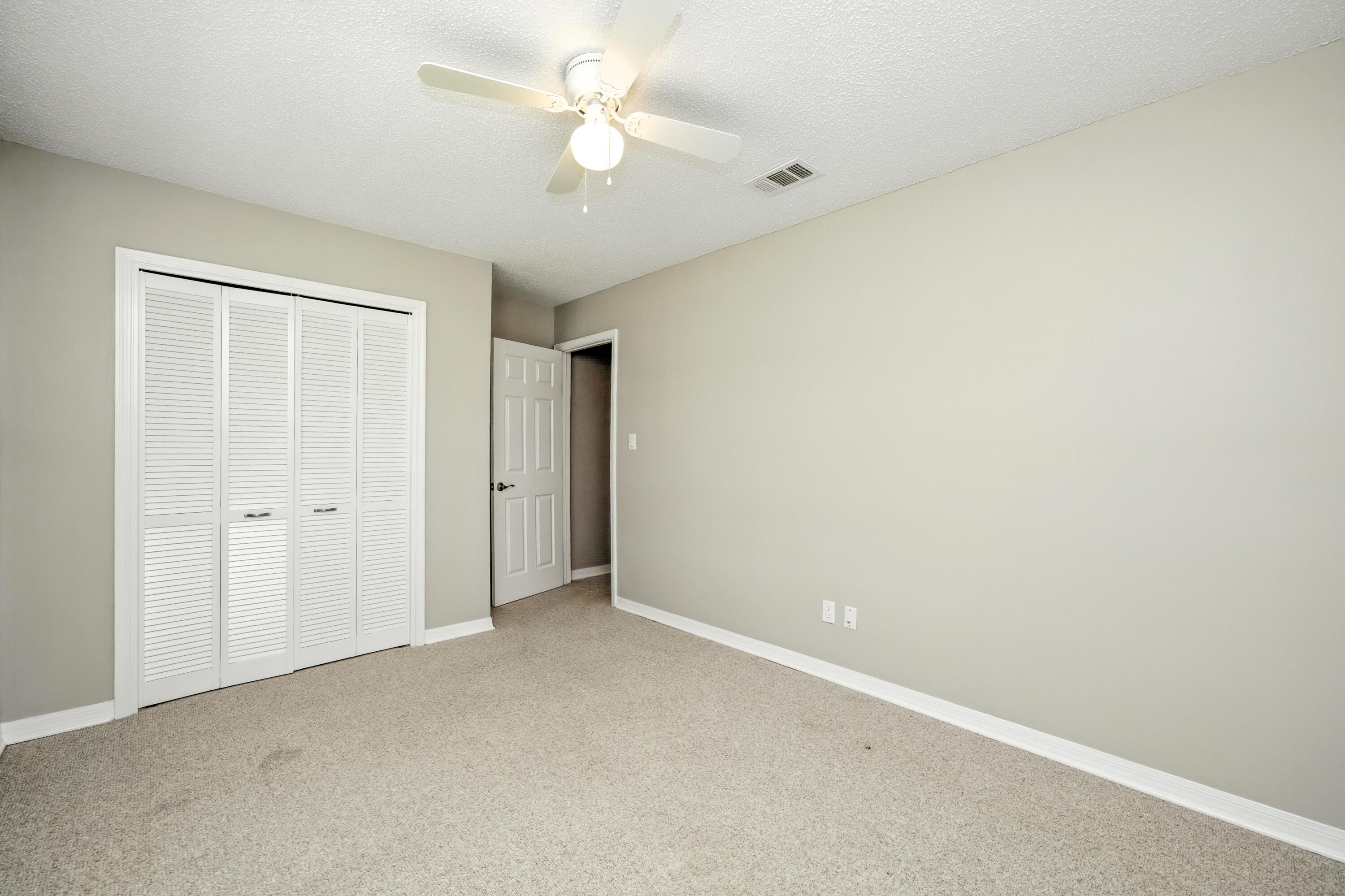 QUIET WOOD - Residential