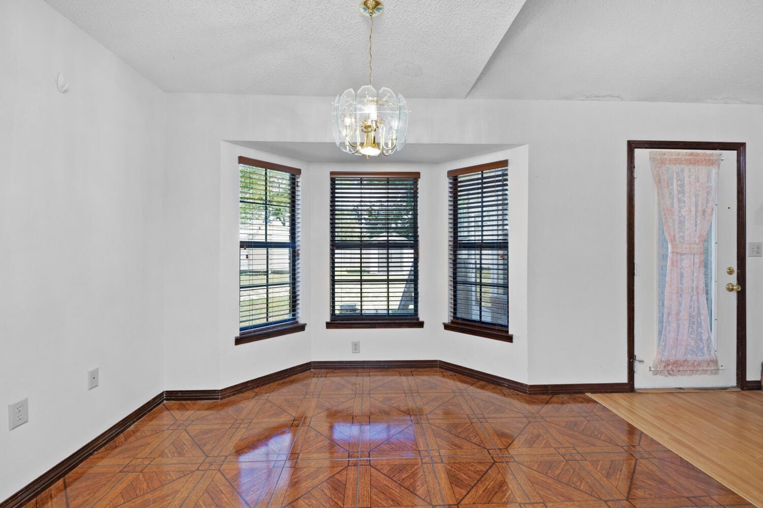 COUNTRYVIEW ESTATES 3RD ADDN - Residential