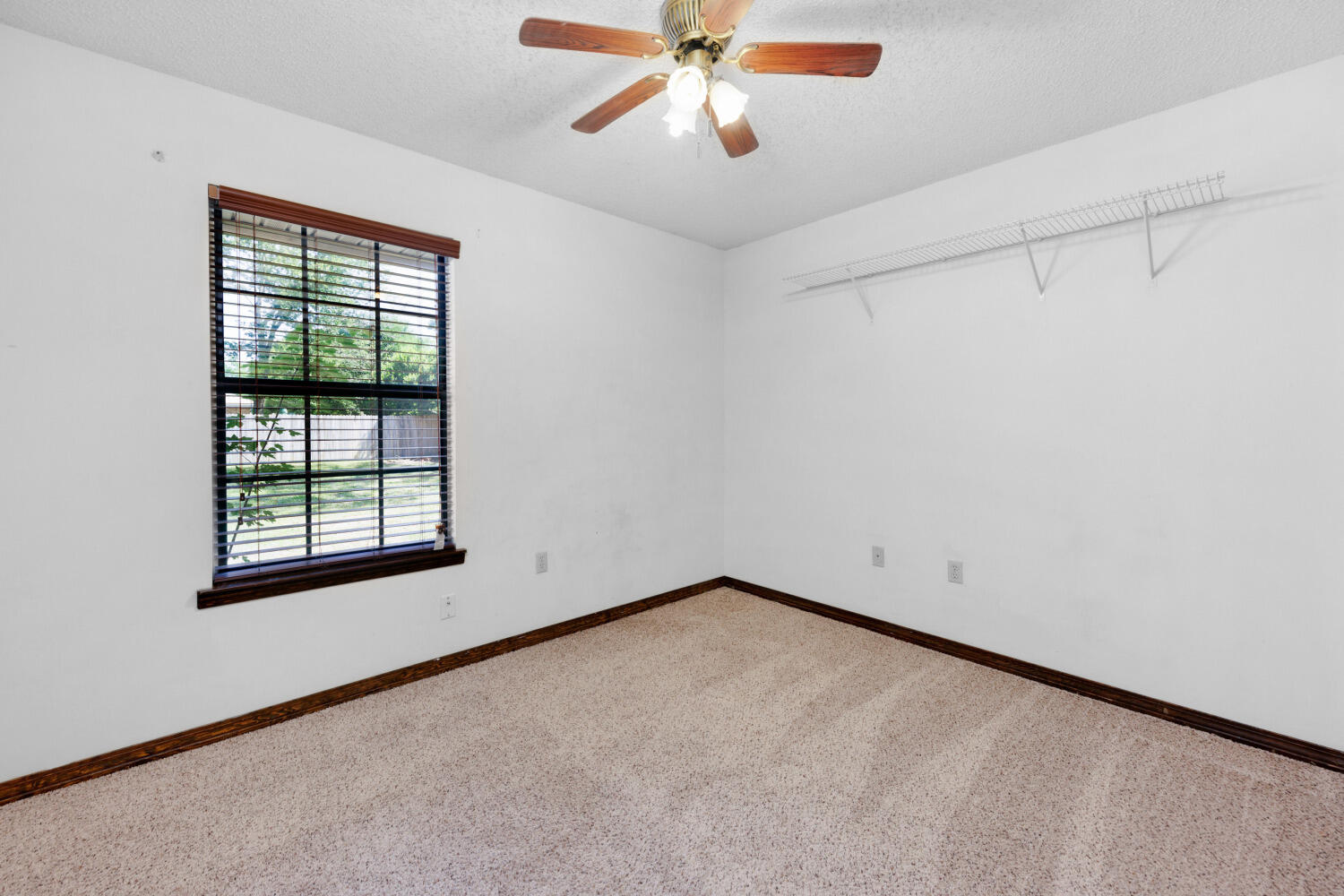 COUNTRYVIEW ESTATES 3RD ADDN - Residential